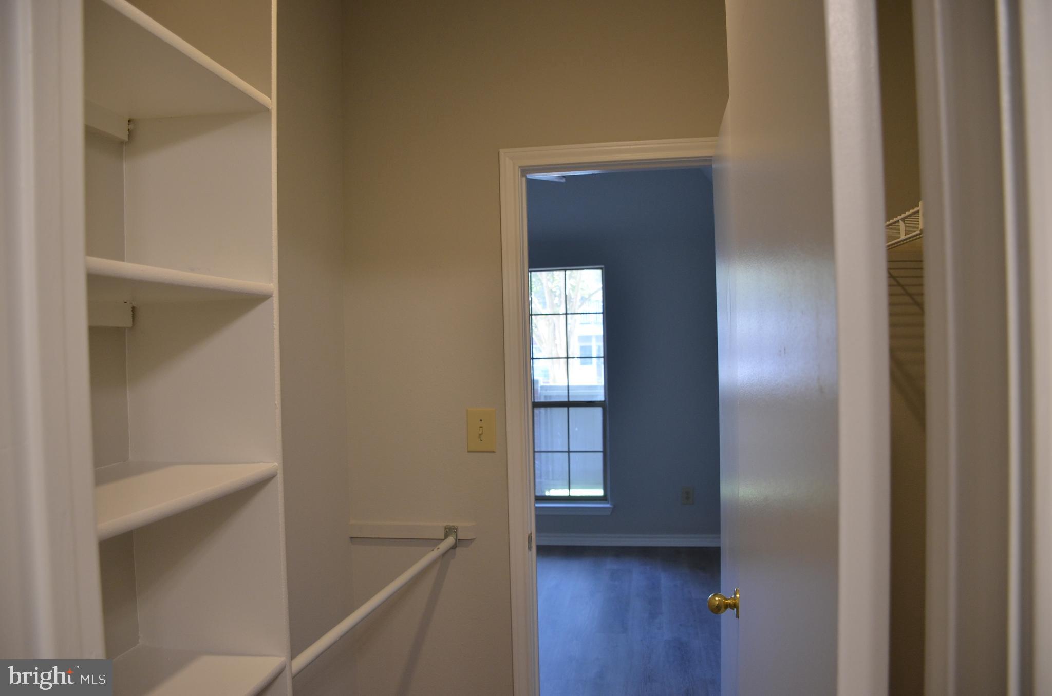 PENDERBROOK SQUARE CONDOMINIUMS - Residential