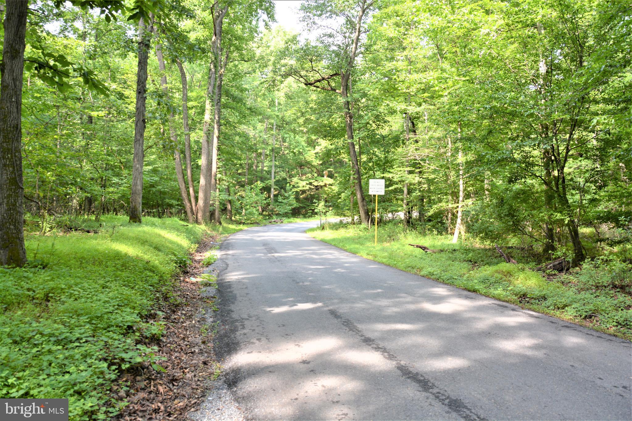 HOOVER MOUNTAIN - Land