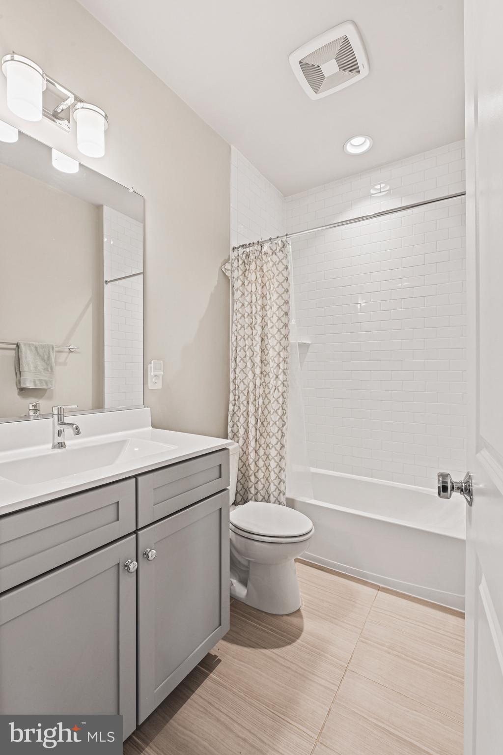 CARVER PLACE - Residential Lease