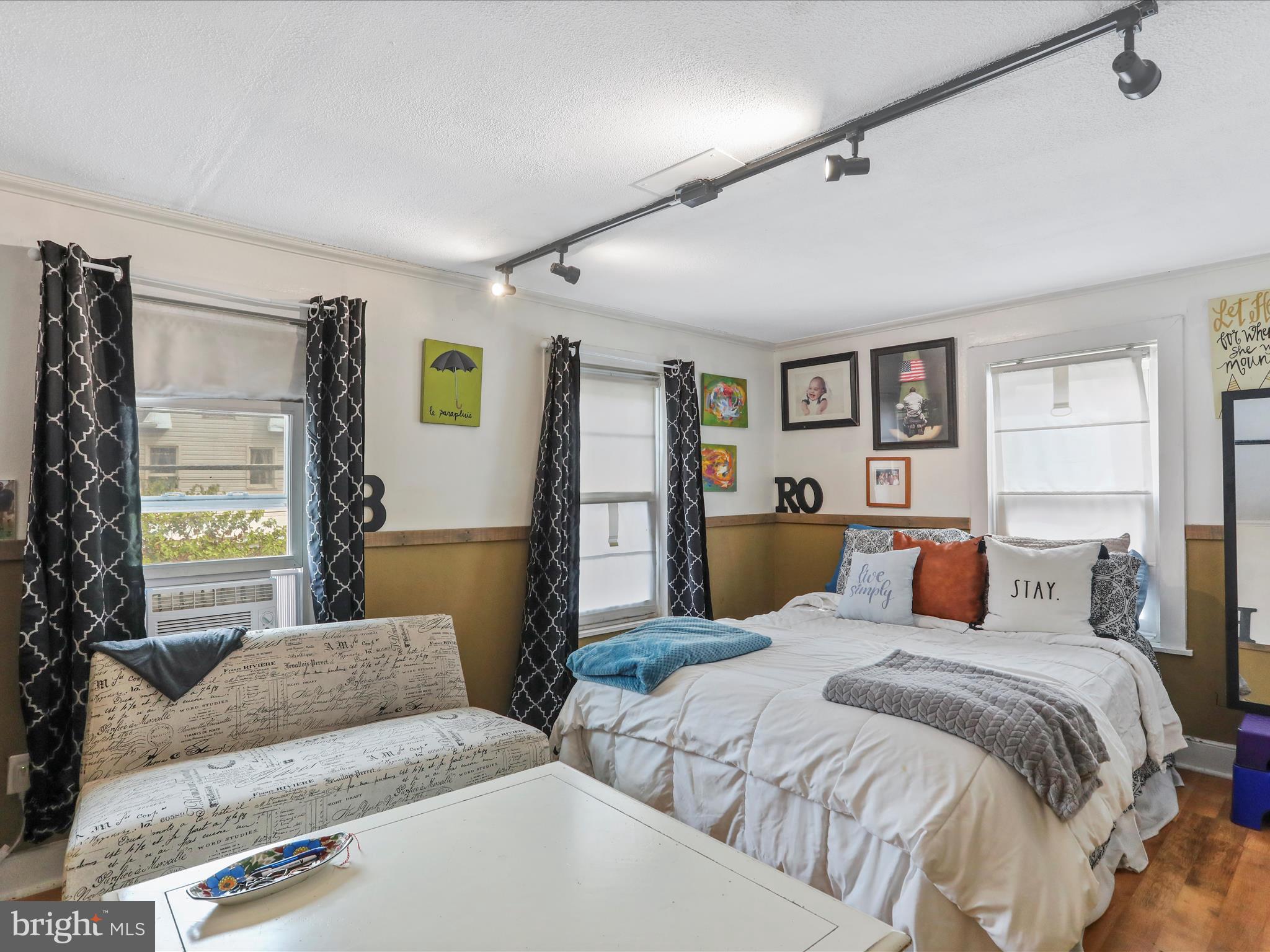 HAGERSTOWN - Residential