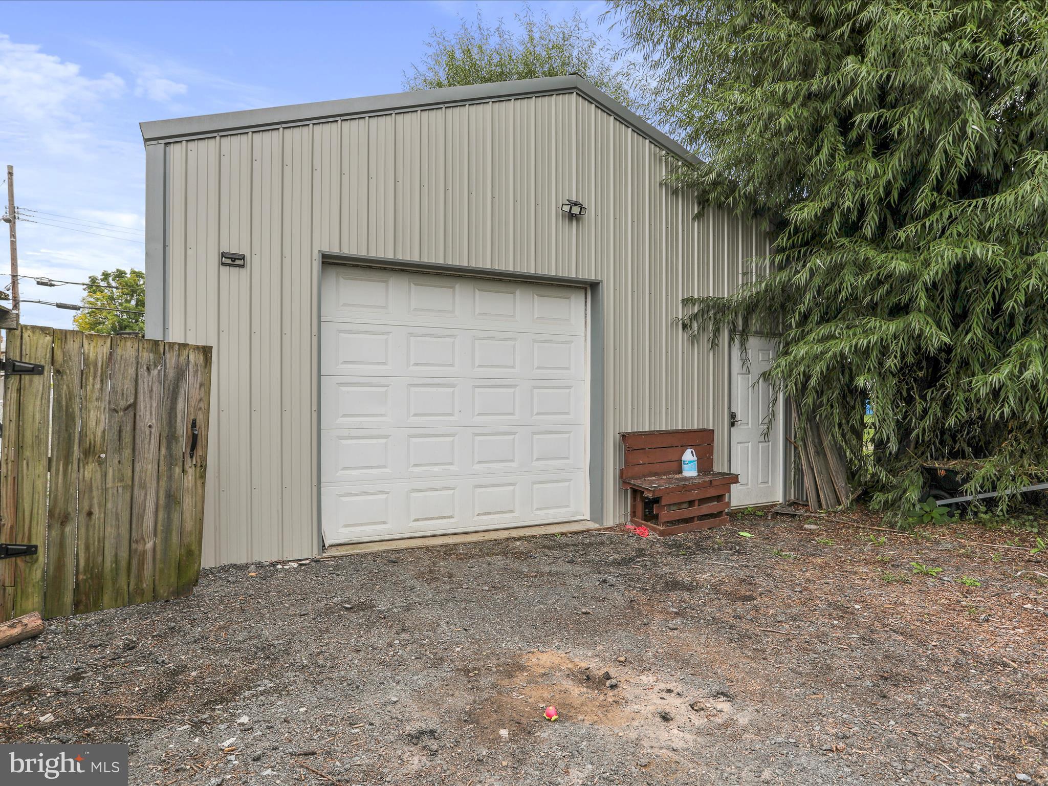 HAGERSTOWN - Residential