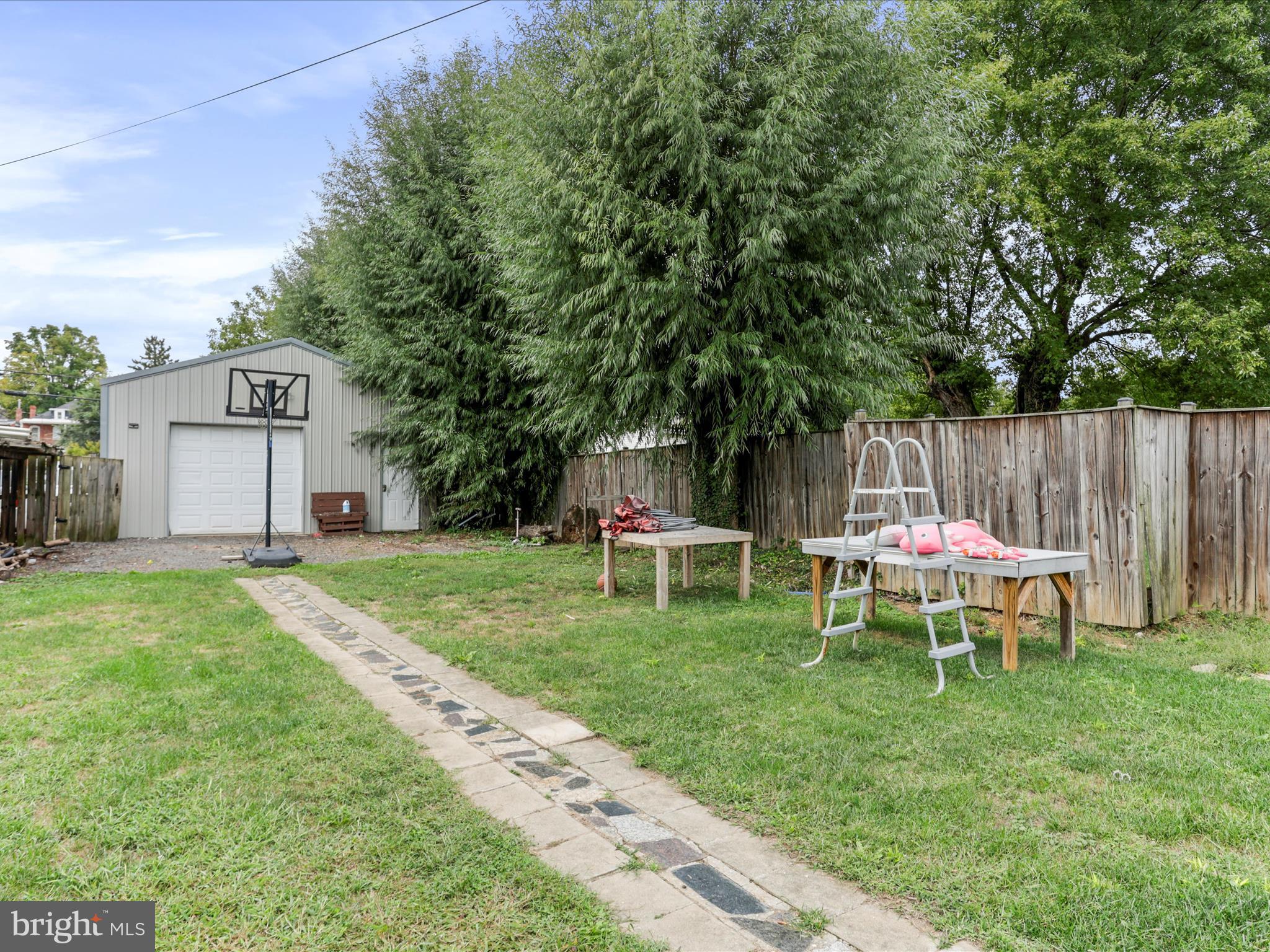 HAGERSTOWN - Residential