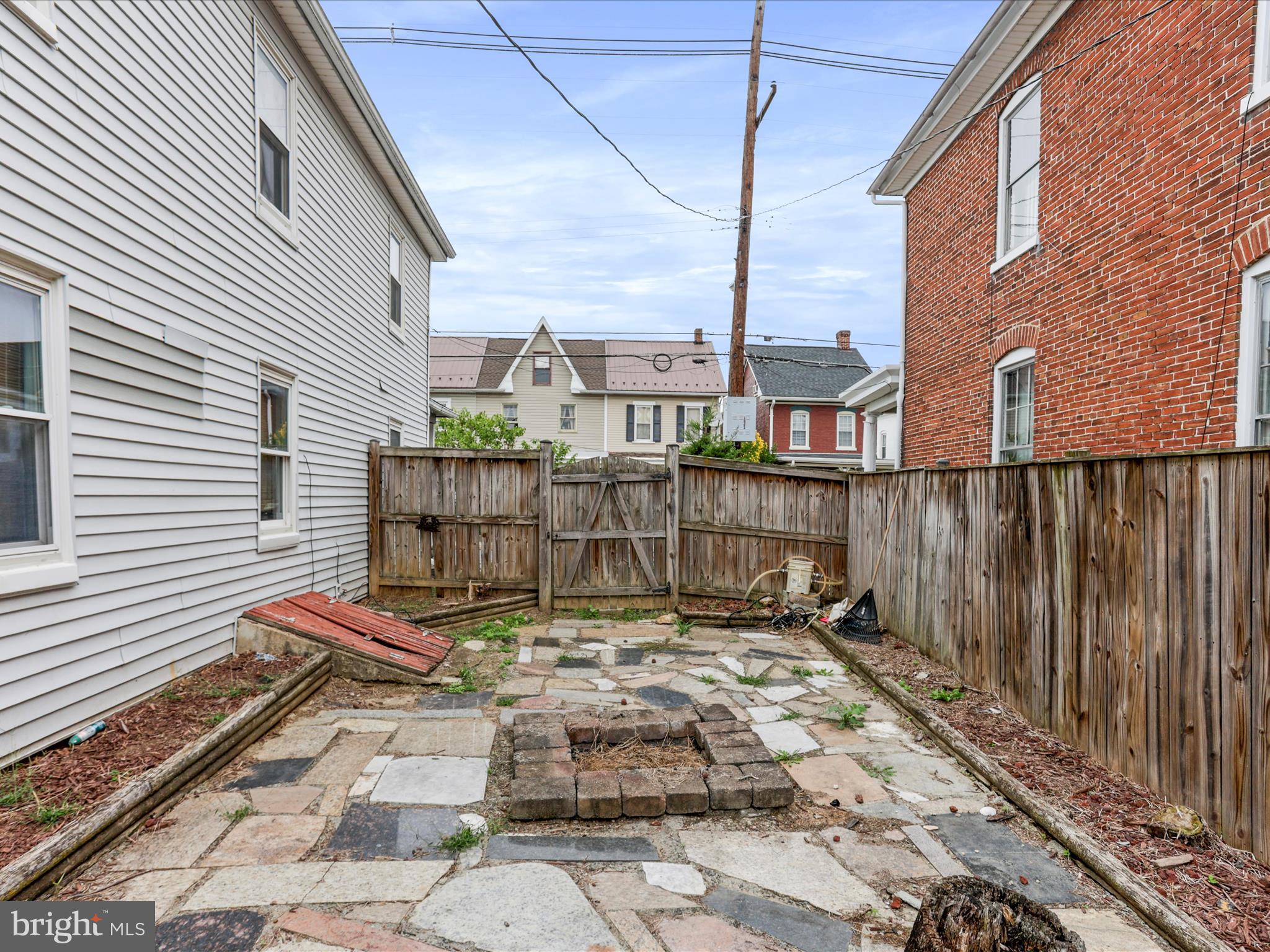 HAGERSTOWN - Residential