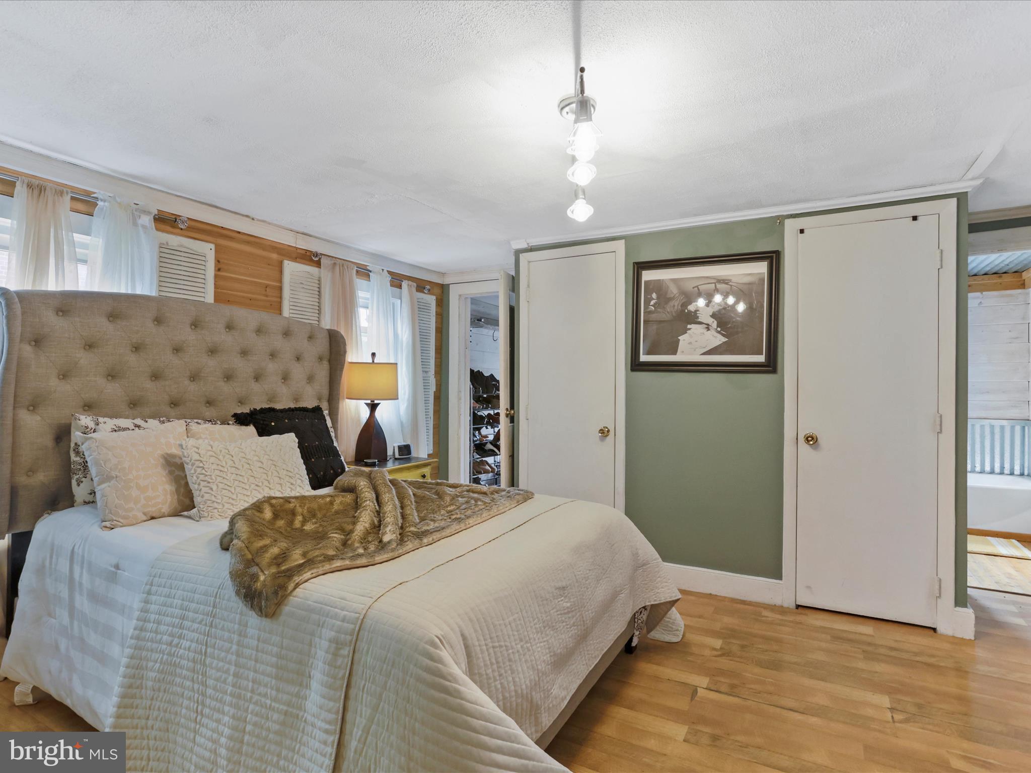 HAGERSTOWN - Residential