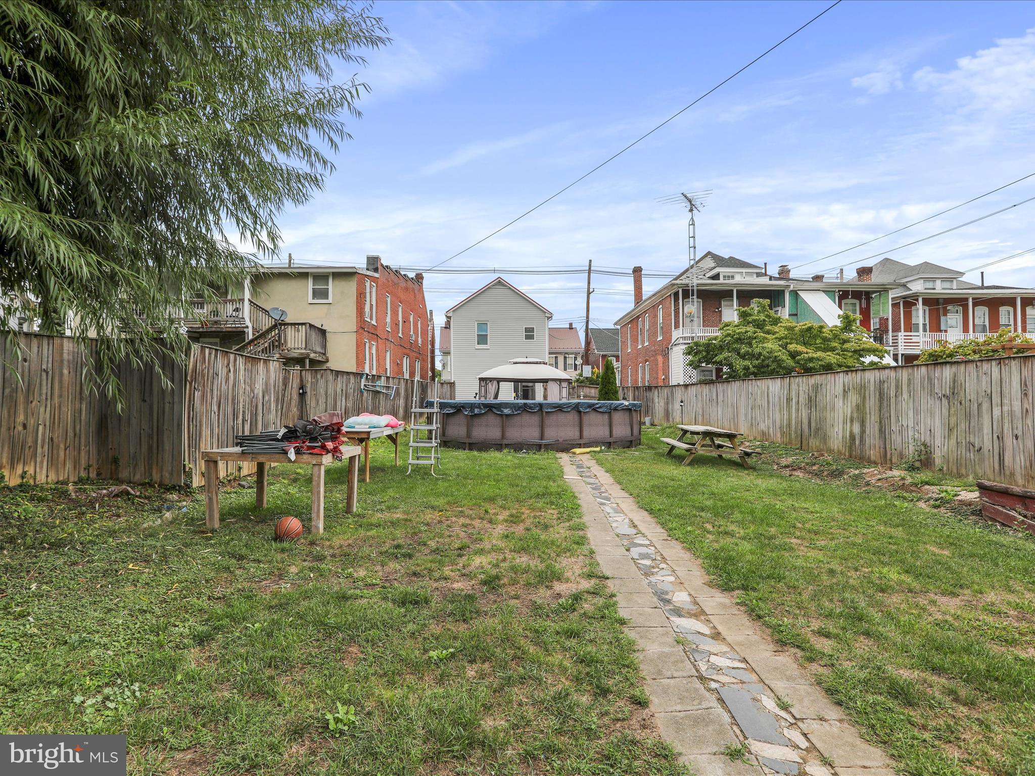 HAGERSTOWN - Residential