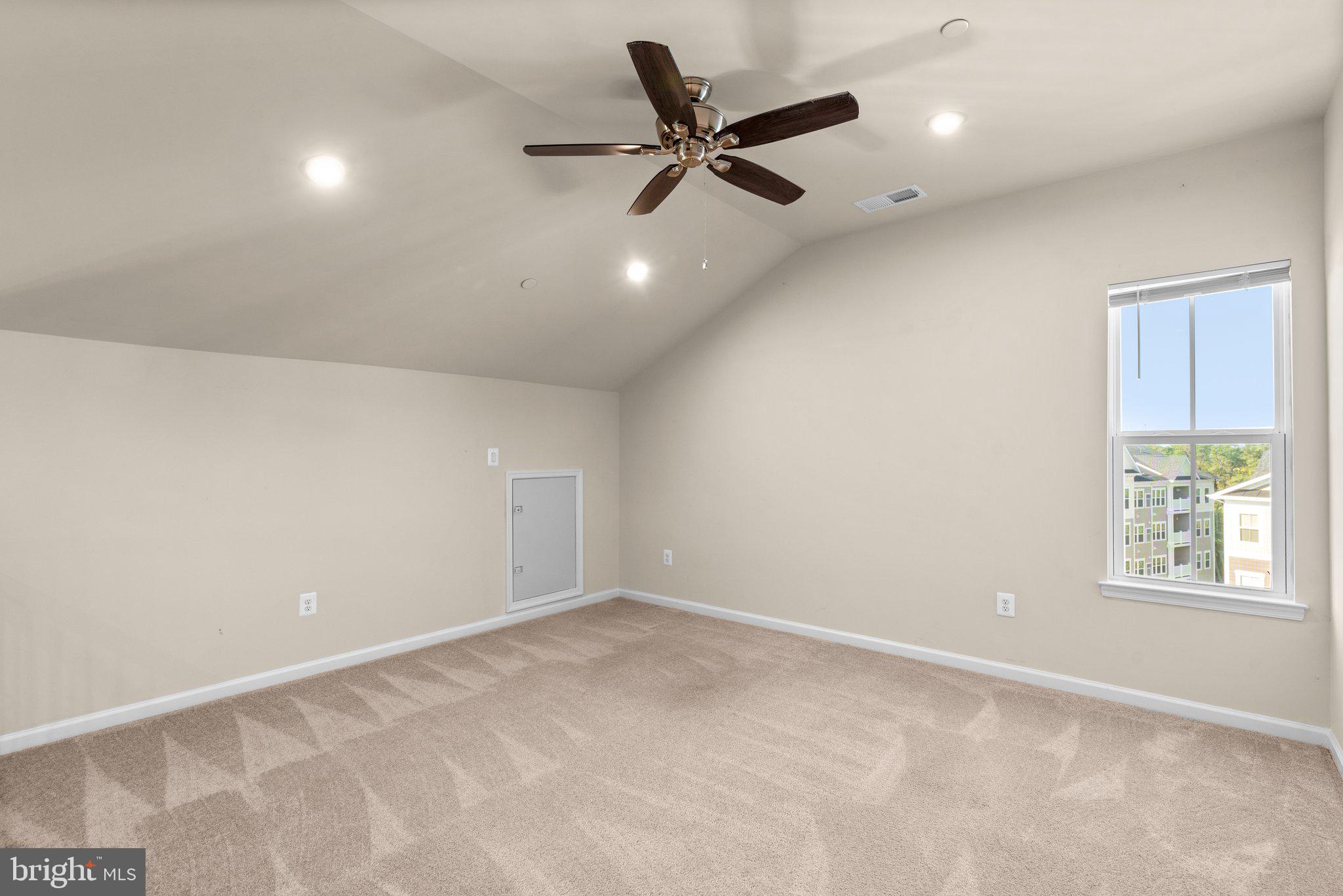 ELLICOTTS RETREAT - Residential