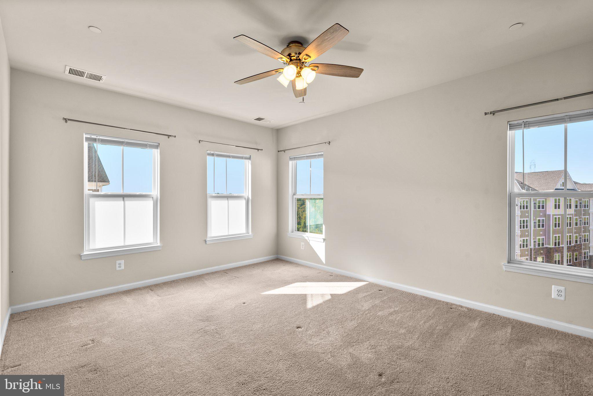 ELLICOTTS RETREAT - Residential