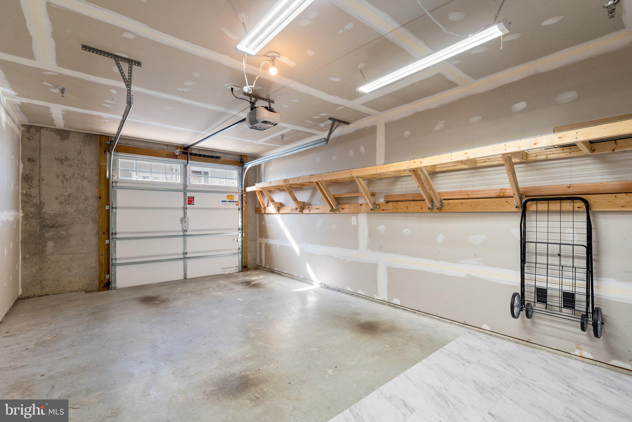 ELLICOTTS RETREAT - Residential