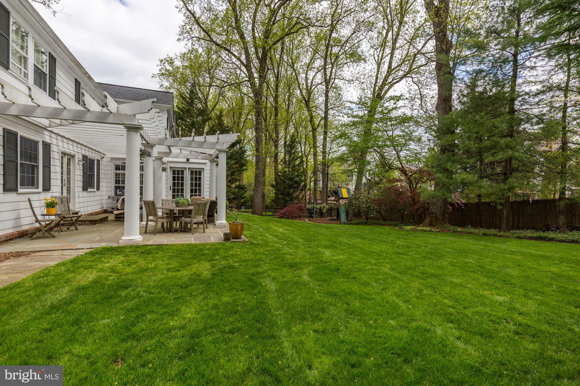 RIVER FALLS - Residential