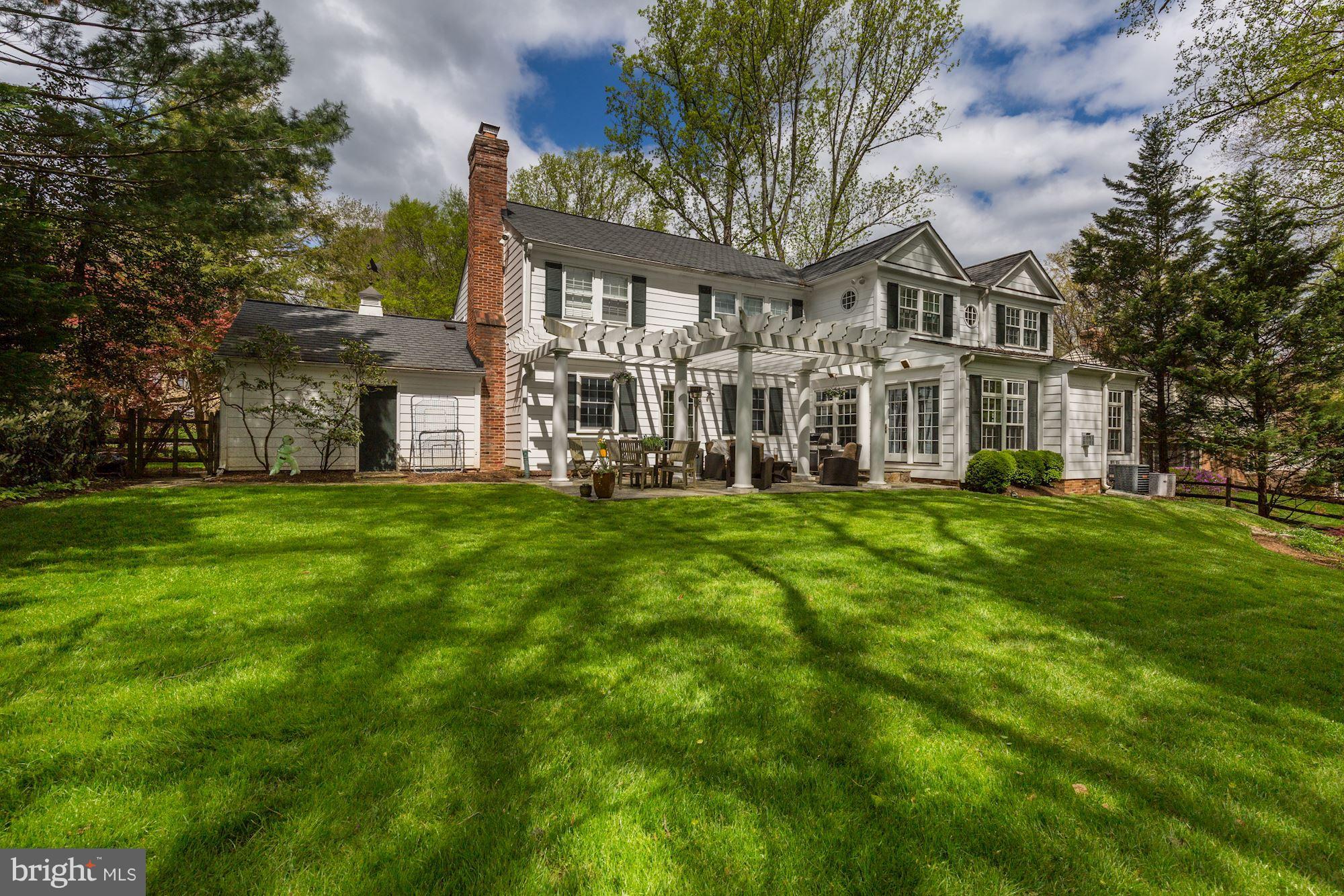 RIVER FALLS - Residential