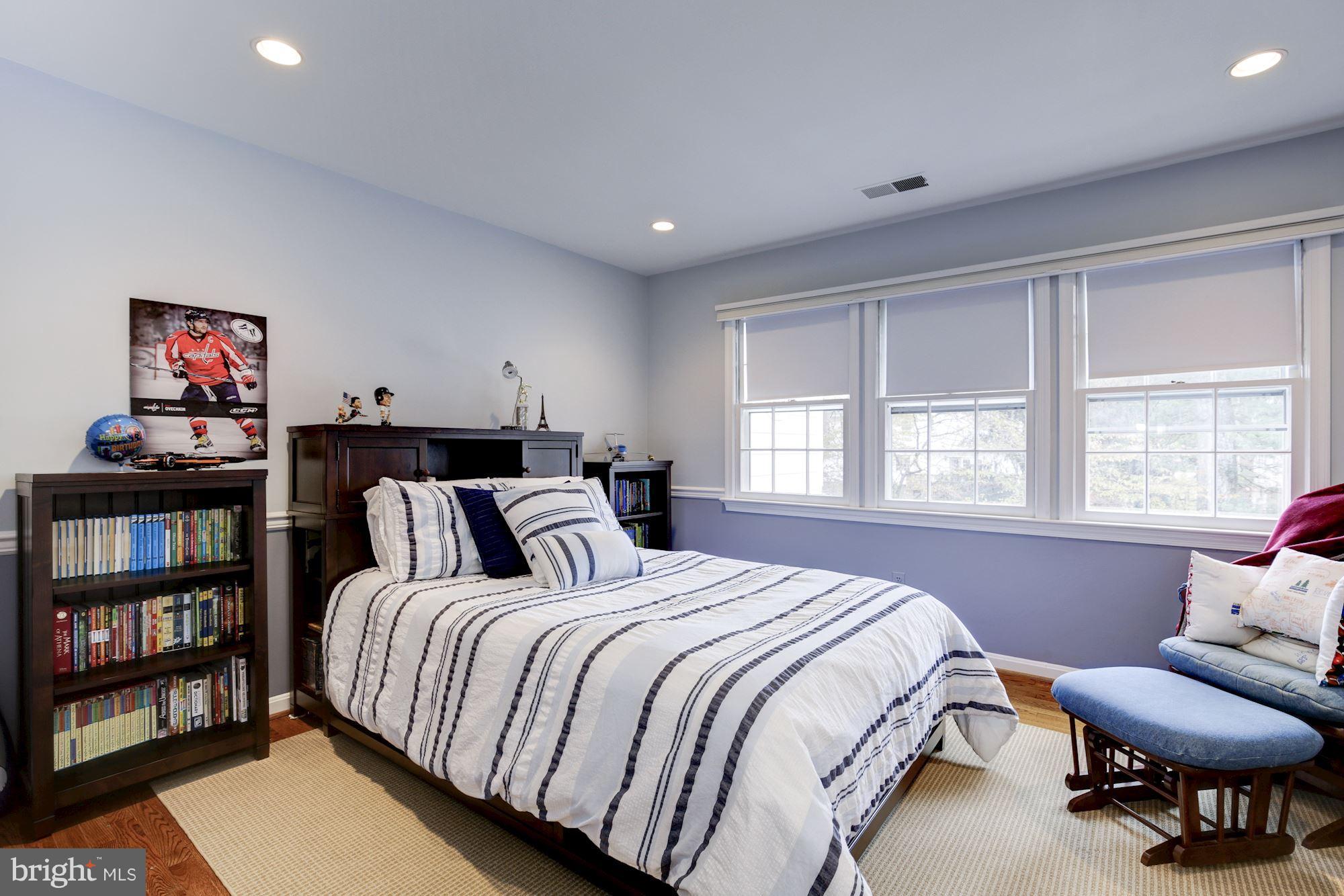 RIVER FALLS - Residential