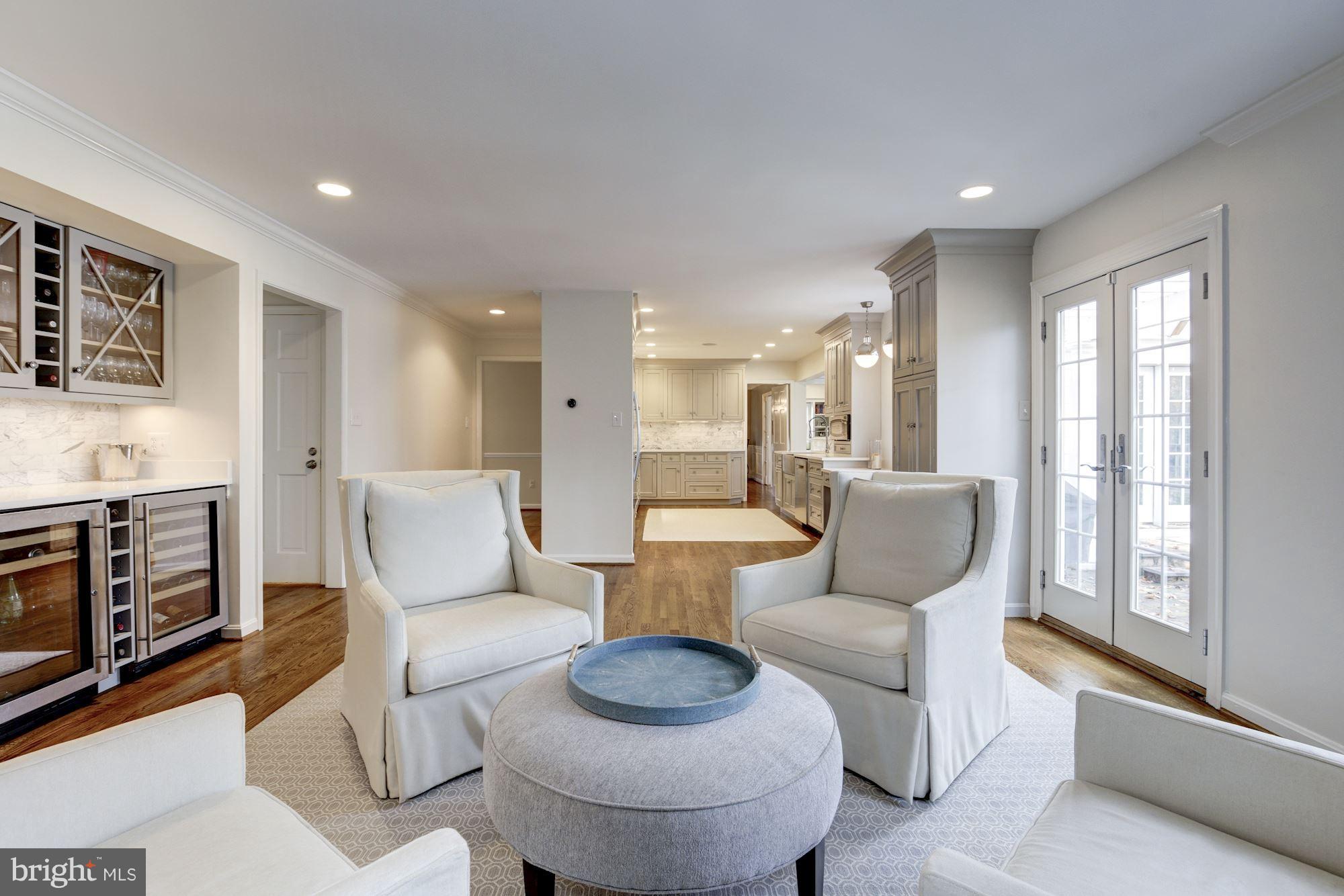 RIVER FALLS - Residential