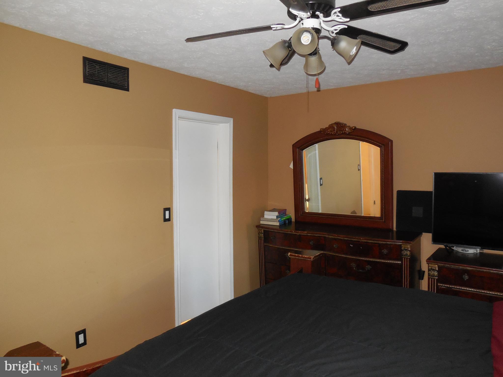 RIVERSIDE - Residential