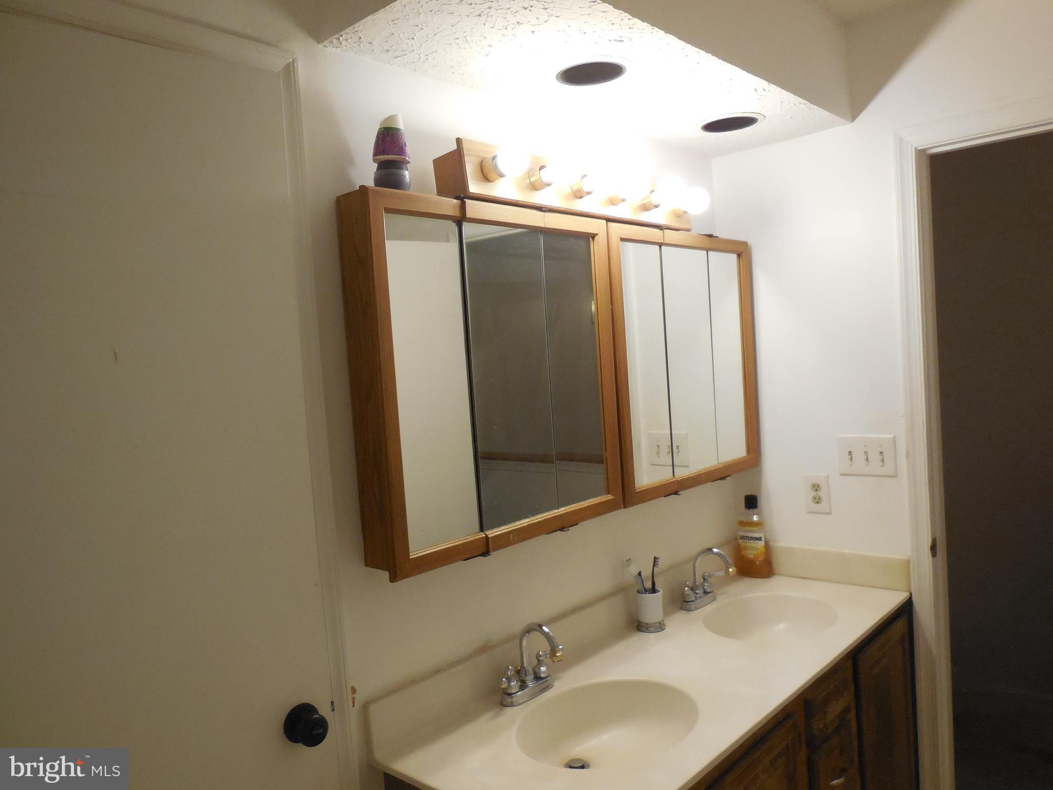 RIVERSIDE - Residential