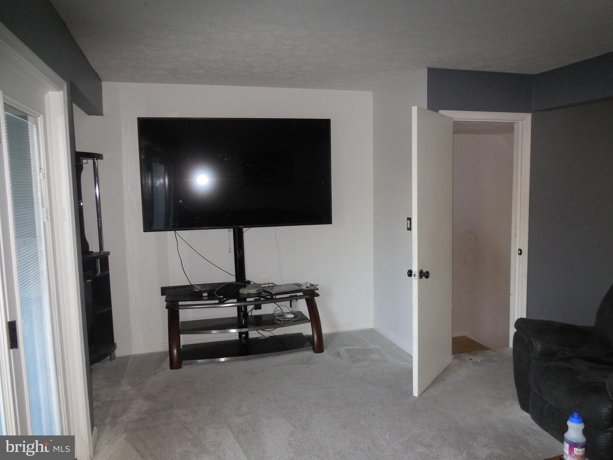 RIVERSIDE - Residential