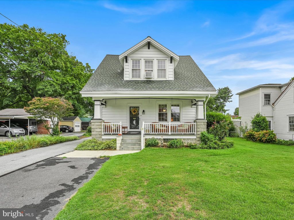 Photo of 707 Tusitala Drive, Lancaster, PA 17601 (MLS # PALA2055100)