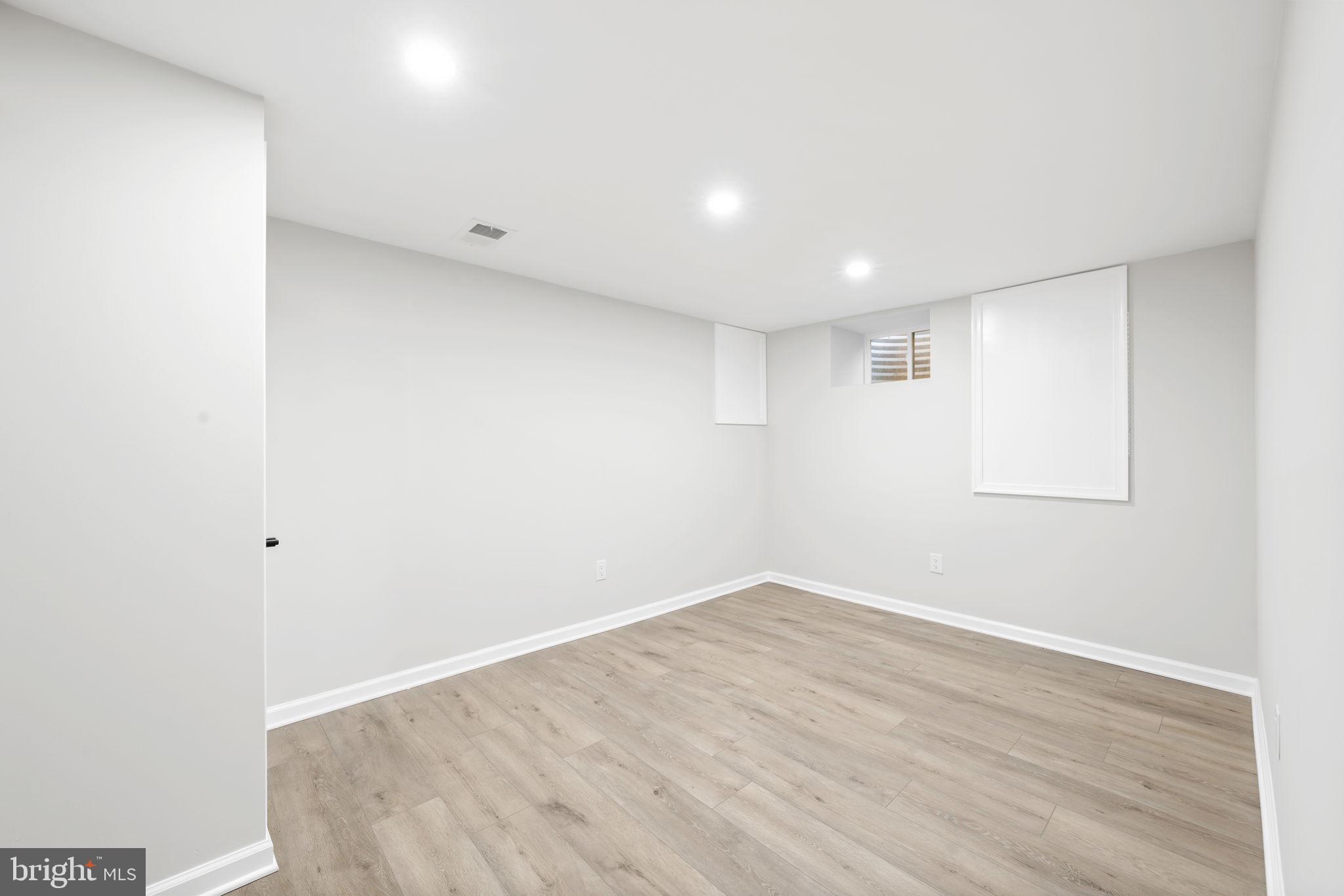 SPRINGFIELD - Residential