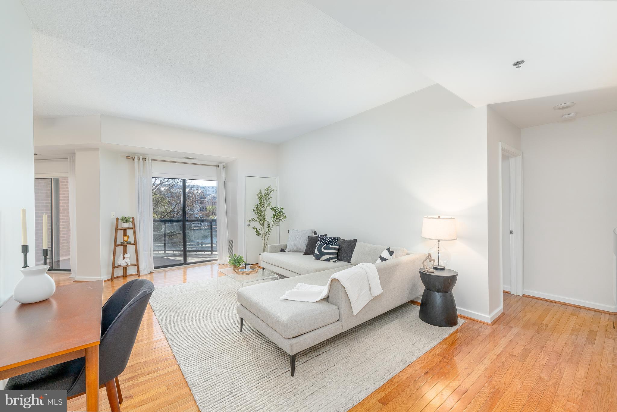 CANTON WATERFRONT - Residential