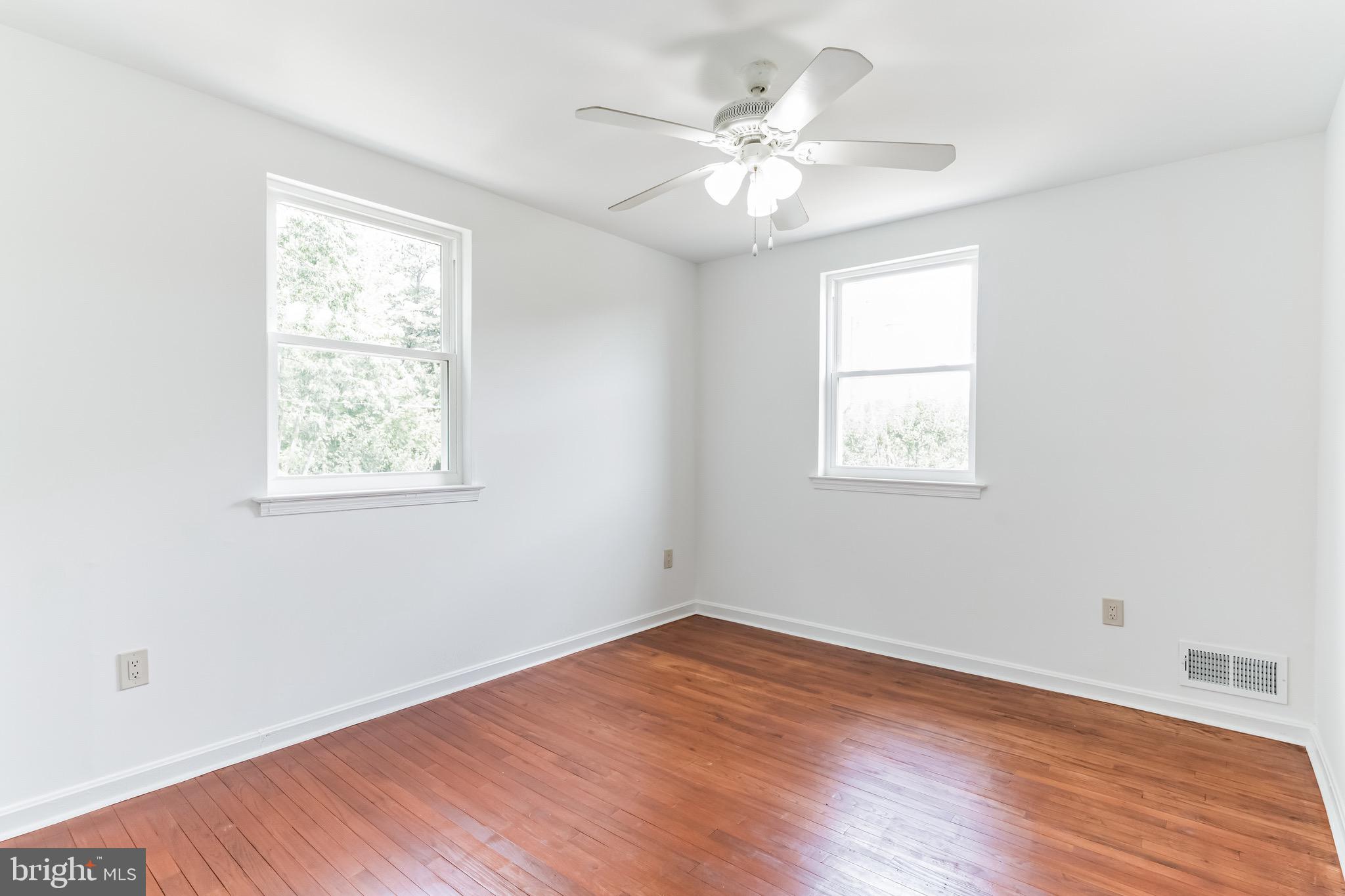 OLD TOWNE VILLAGE CONDOMINIUMS - Residential Lease