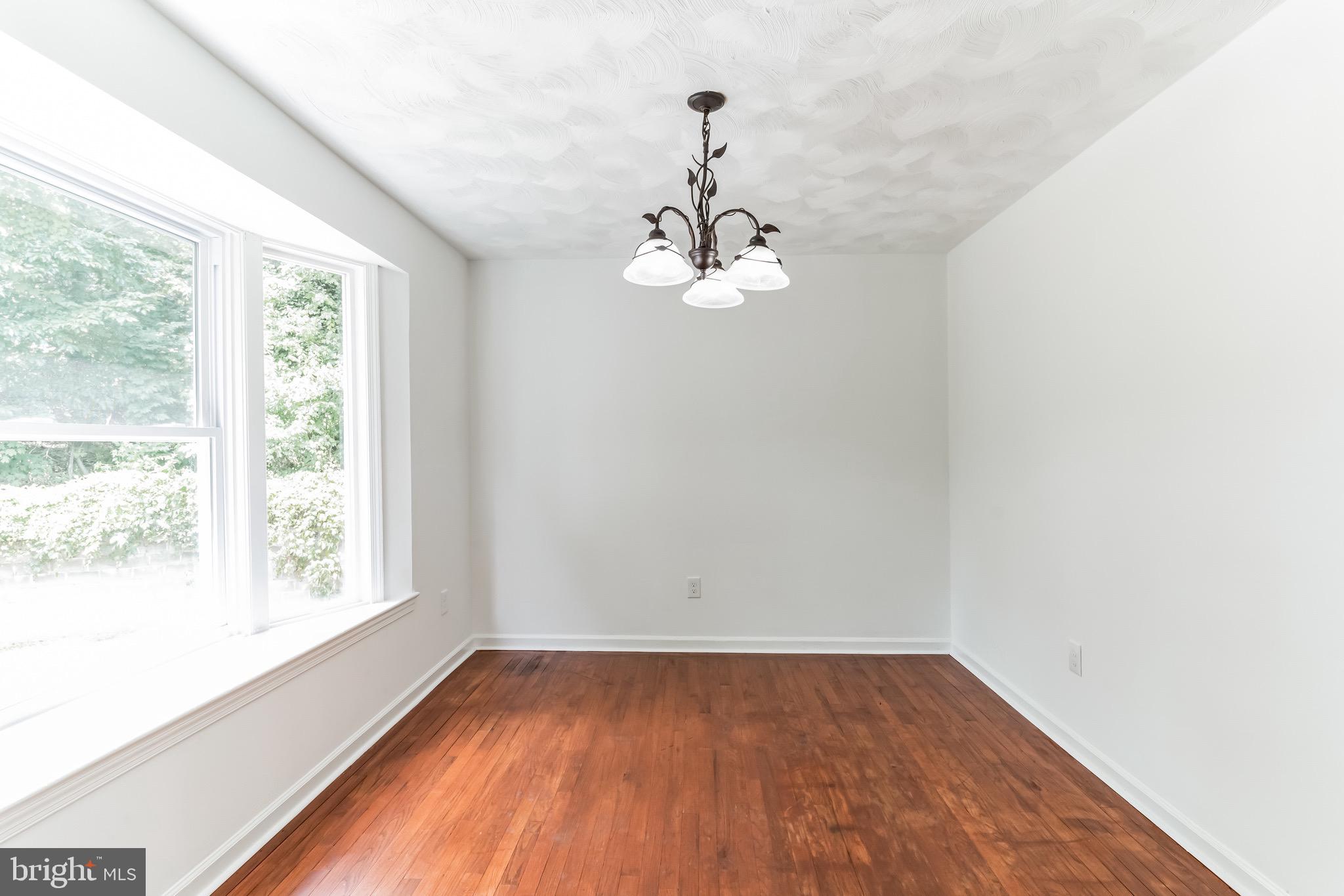 OLD TOWNE VILLAGE CONDOMINIUMS - Residential Lease