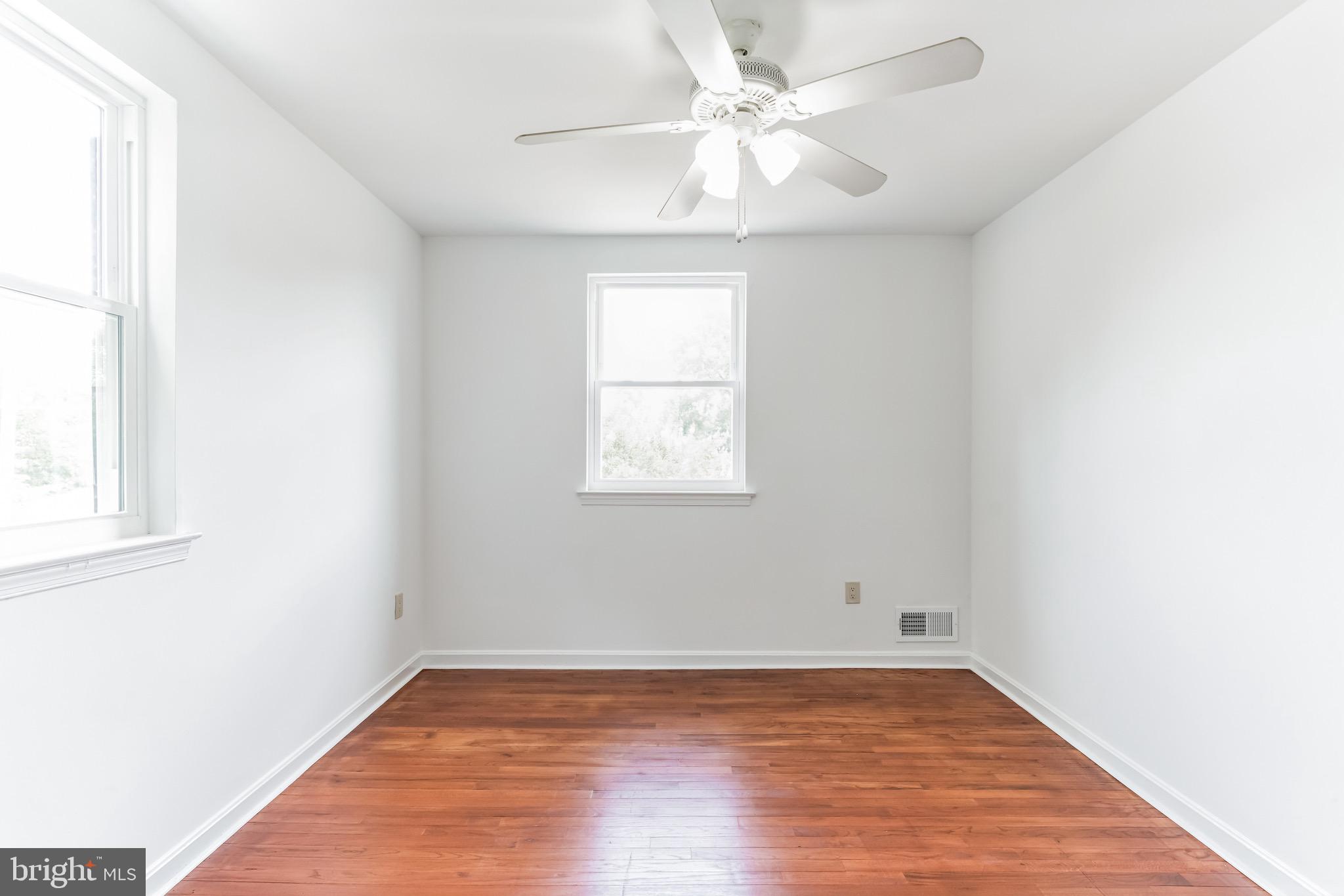 OLD TOWNE VILLAGE CONDOMINIUMS - Residential Lease