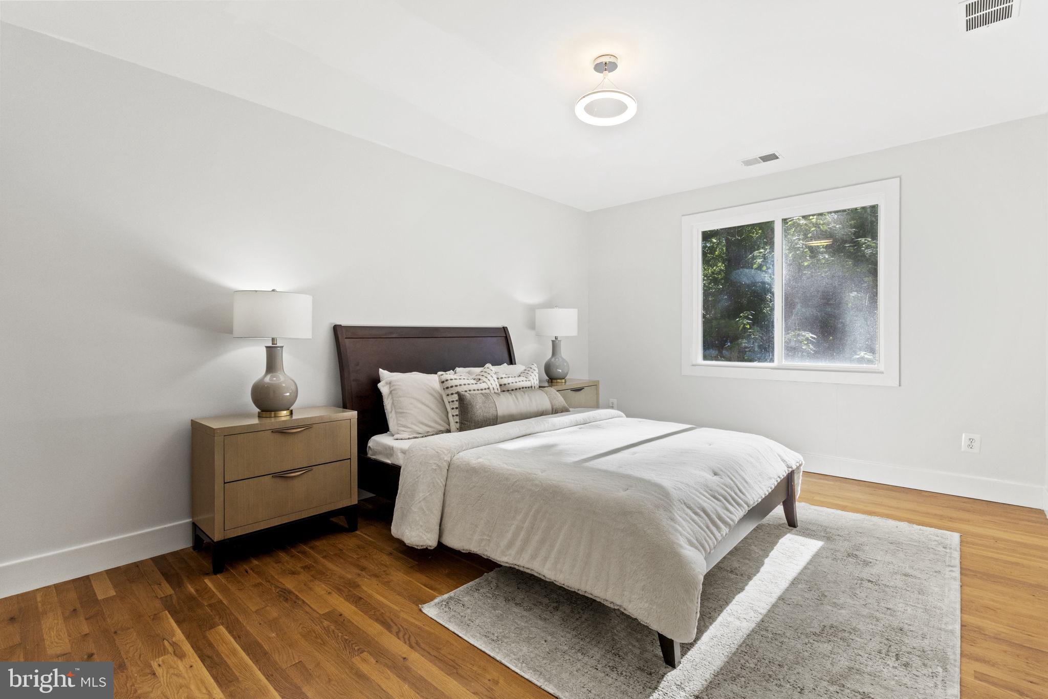 SADDLE RIDGE - Residential