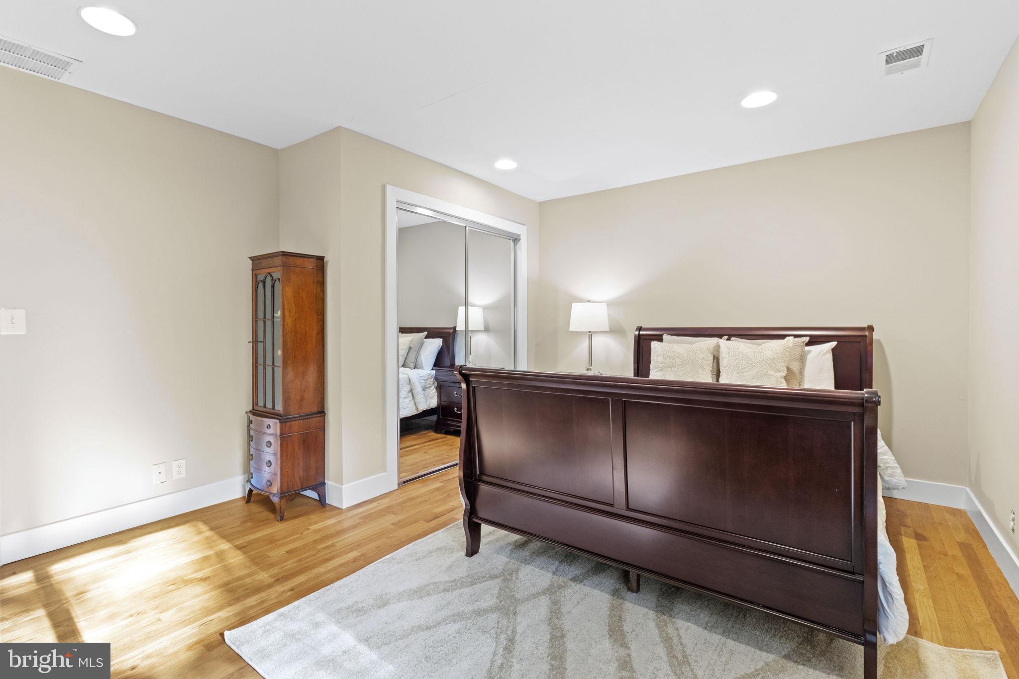 SADDLE RIDGE - Residential