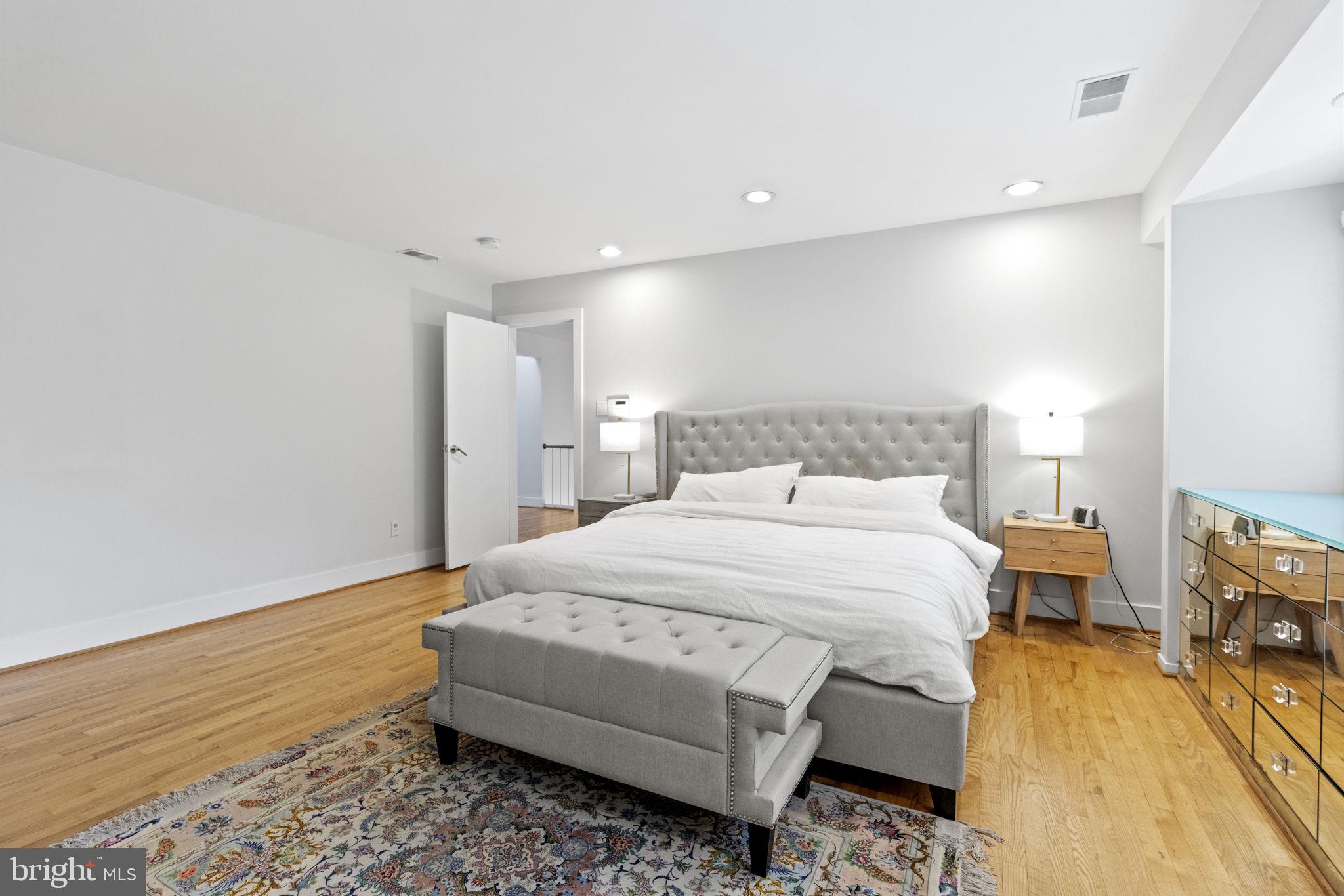 SADDLE RIDGE - Residential