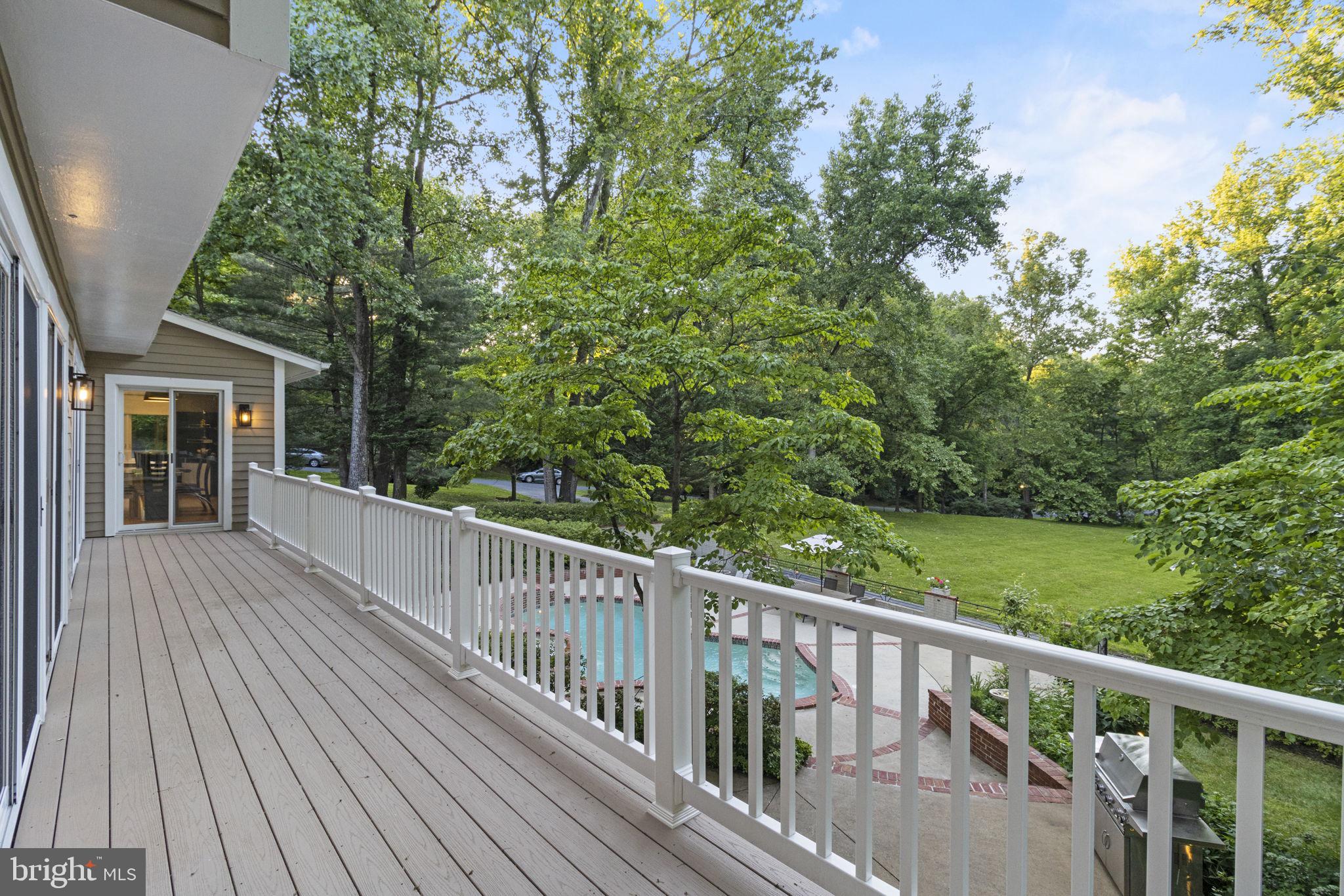 SADDLE RIDGE - Residential