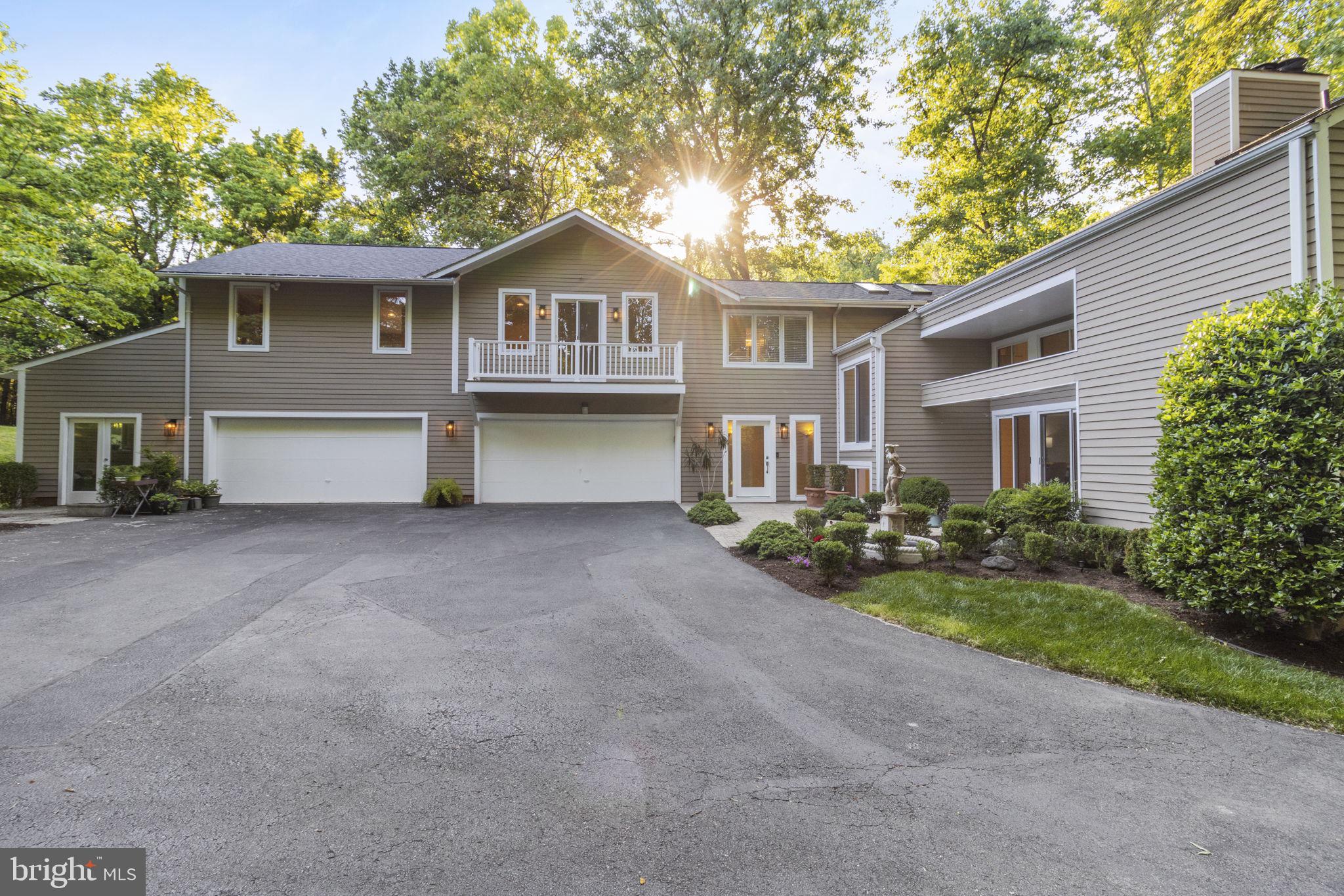 SADDLE RIDGE - Residential