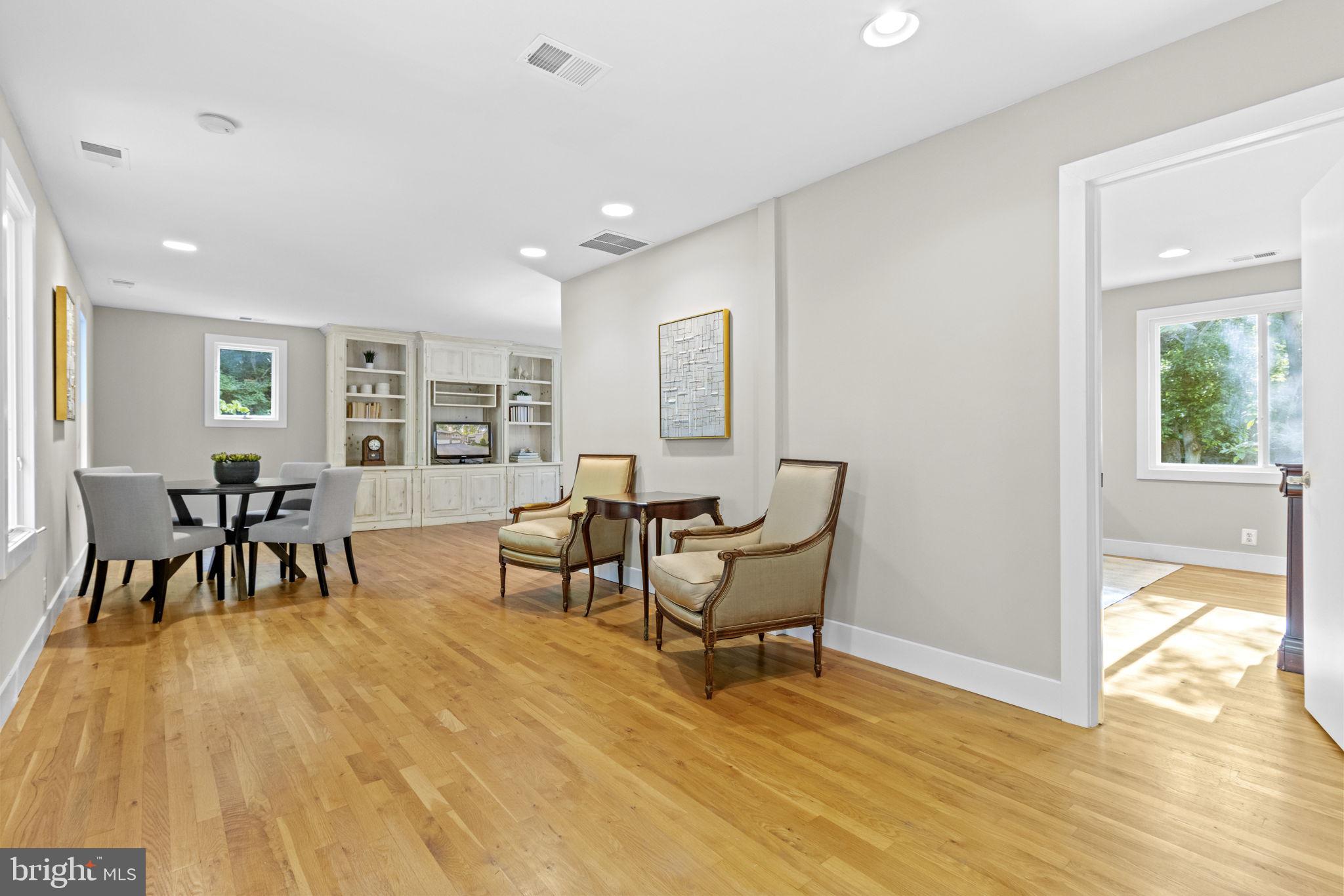 SADDLE RIDGE - Residential