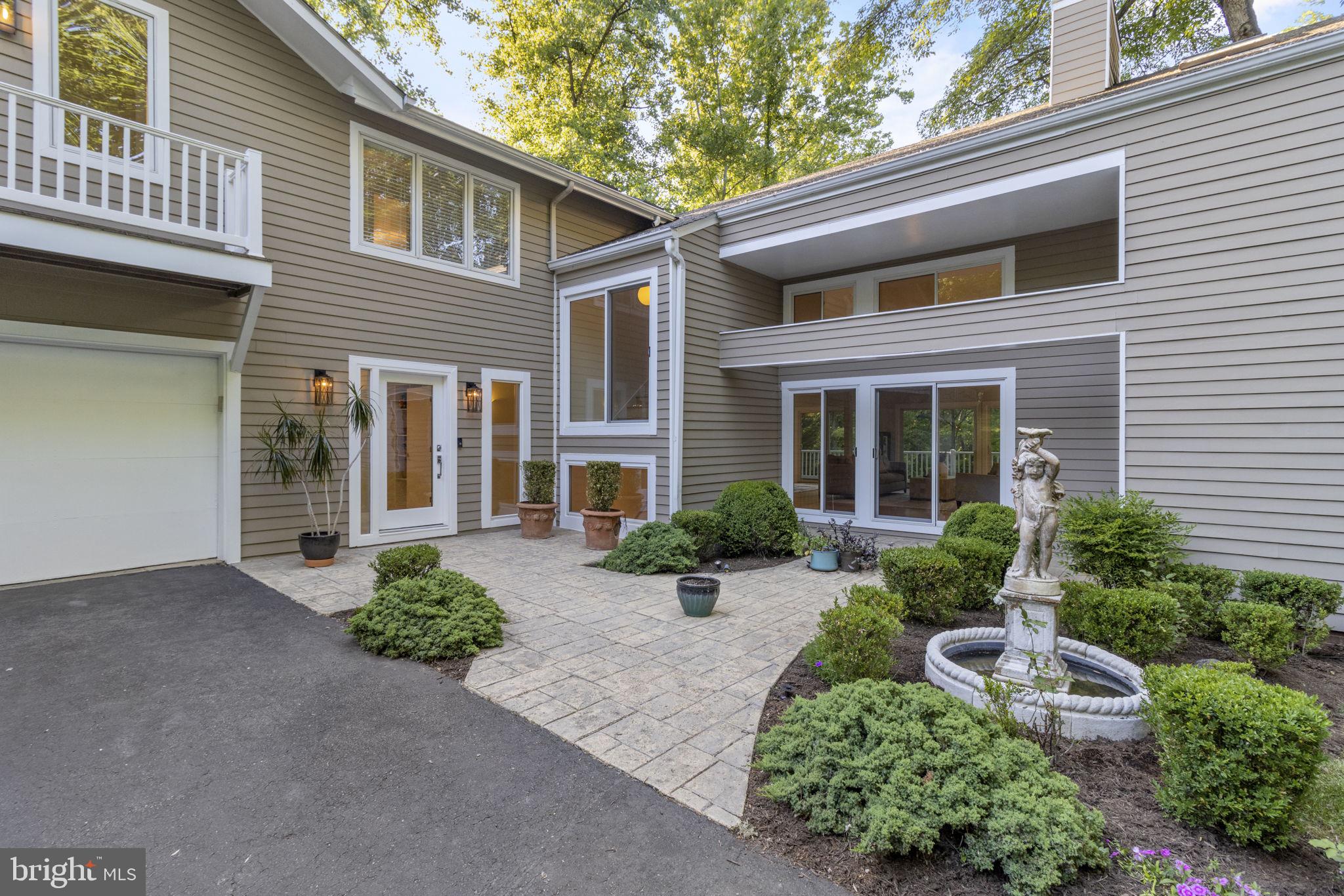 SADDLE RIDGE - Residential