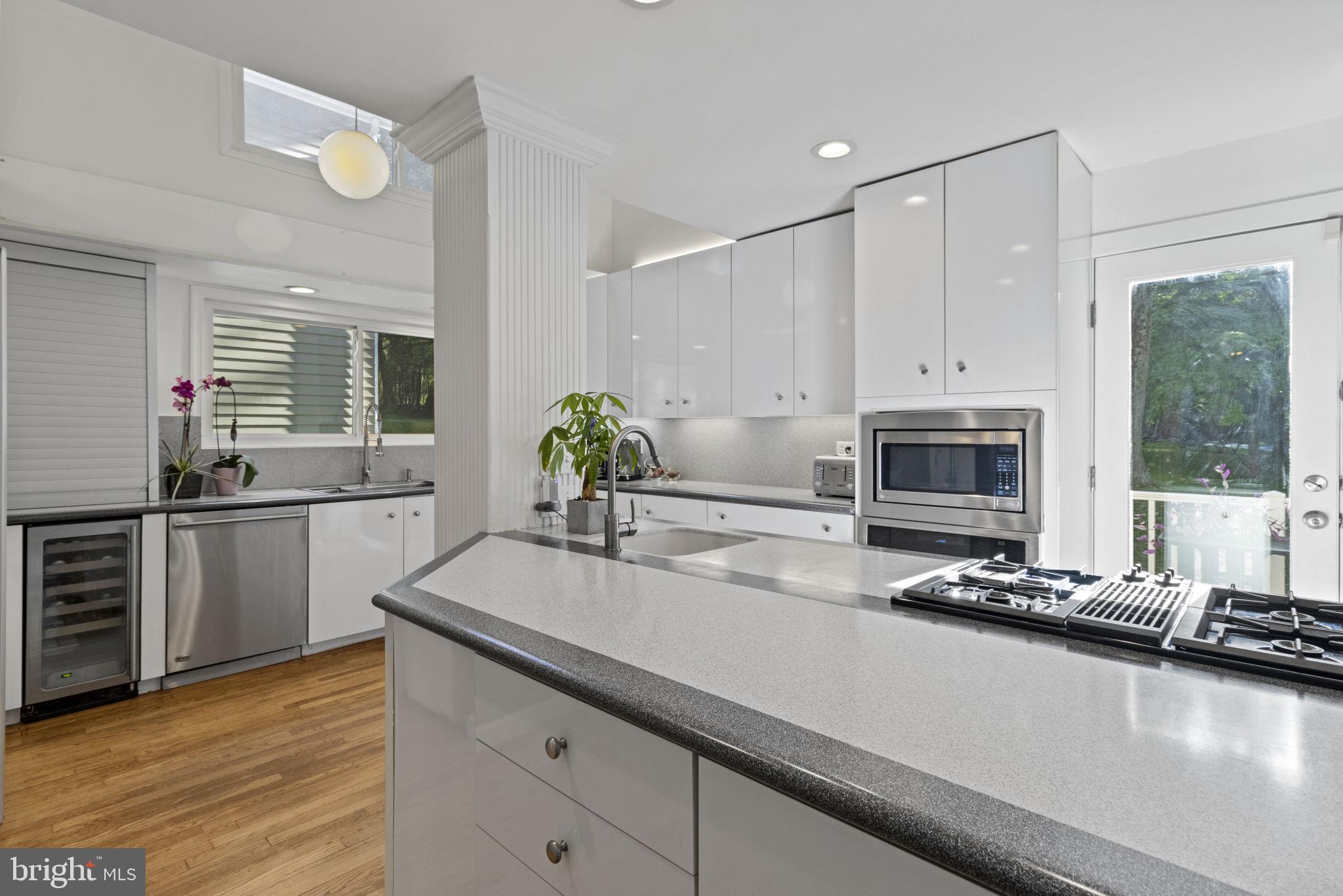 SADDLE RIDGE - Residential