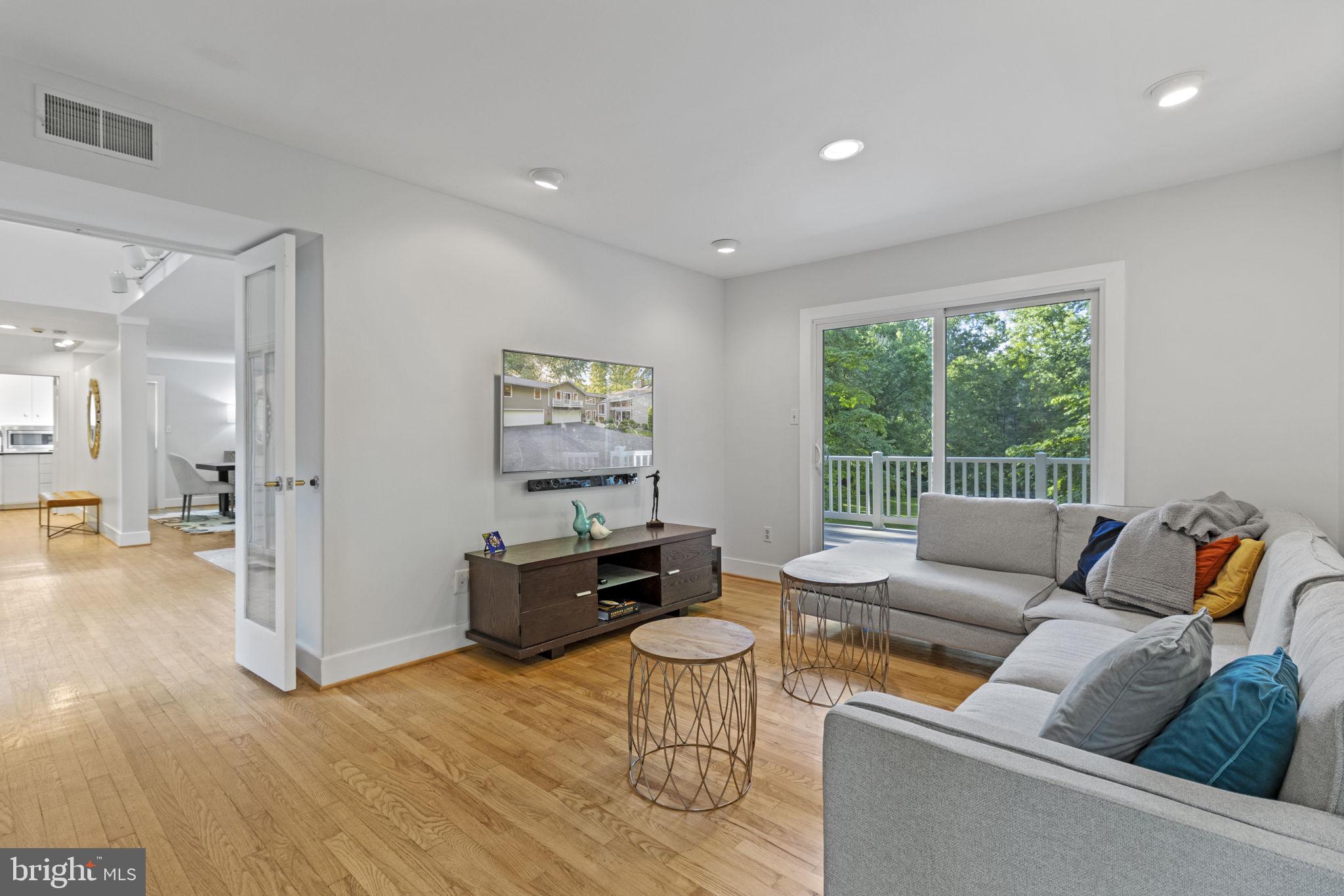 SADDLE RIDGE - Residential