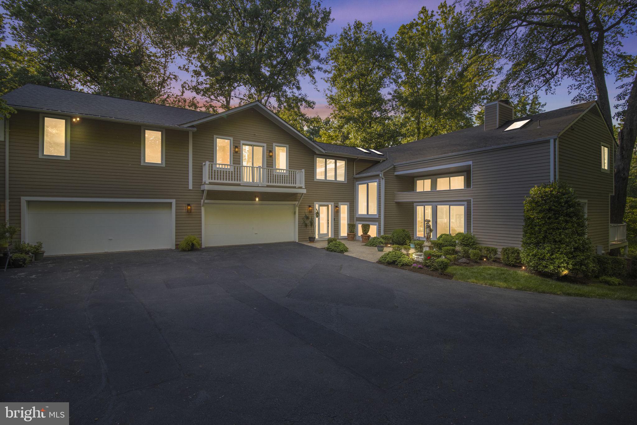 SADDLE RIDGE - Residential