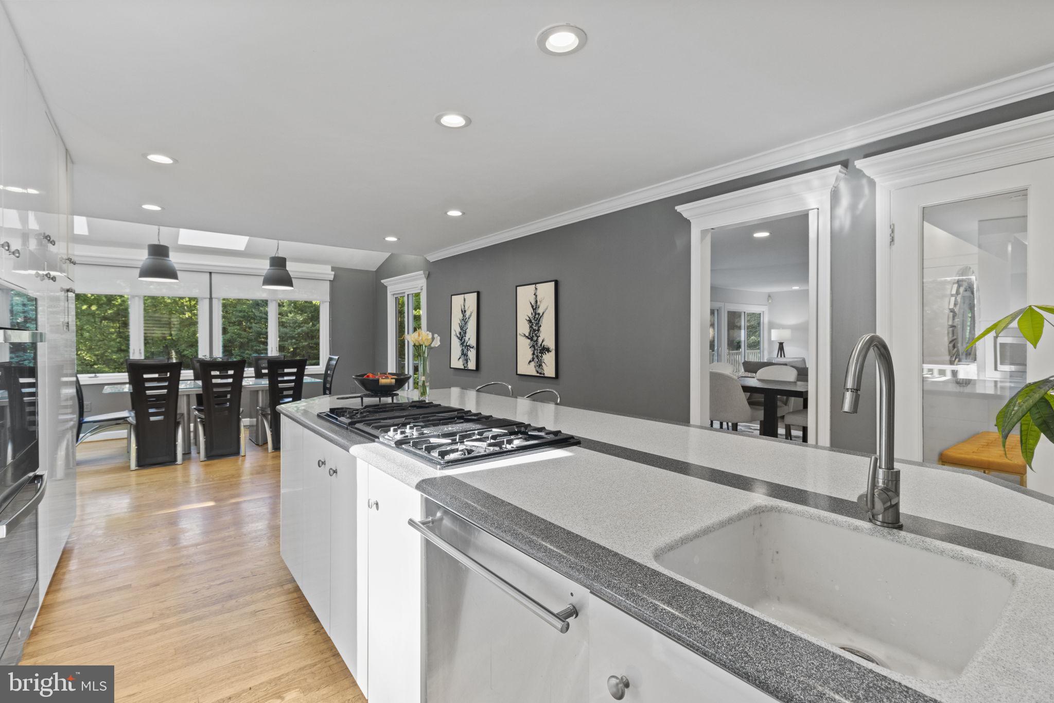 SADDLE RIDGE - Residential