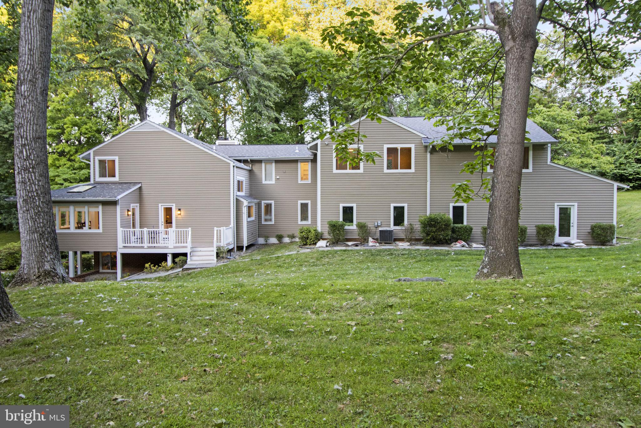 SADDLE RIDGE - Residential