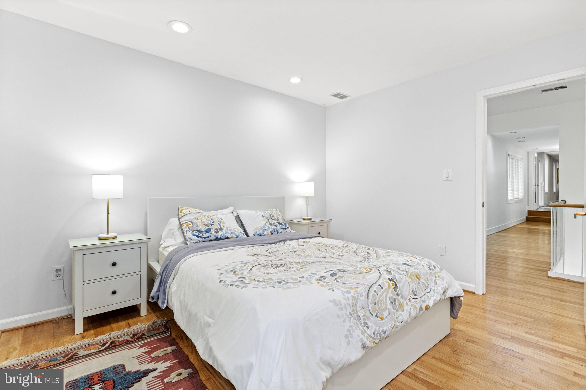 SADDLE RIDGE - Residential