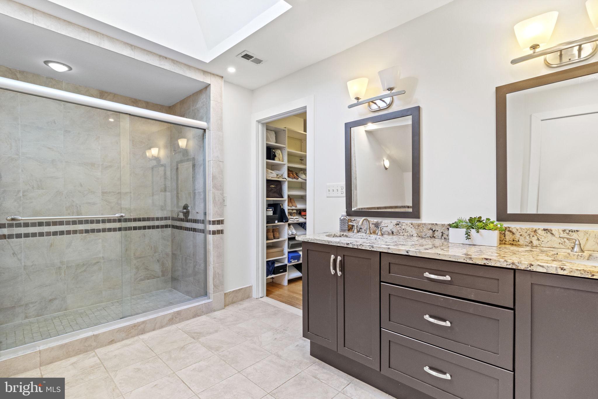 SADDLE RIDGE - Residential