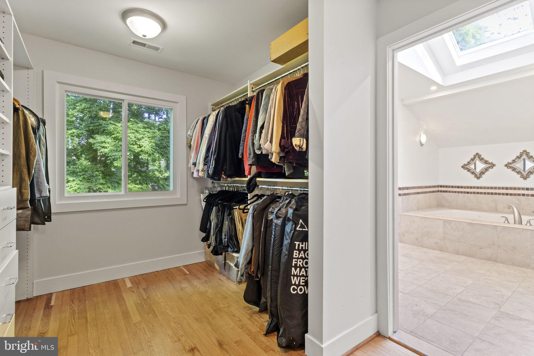 SADDLE RIDGE - Residential