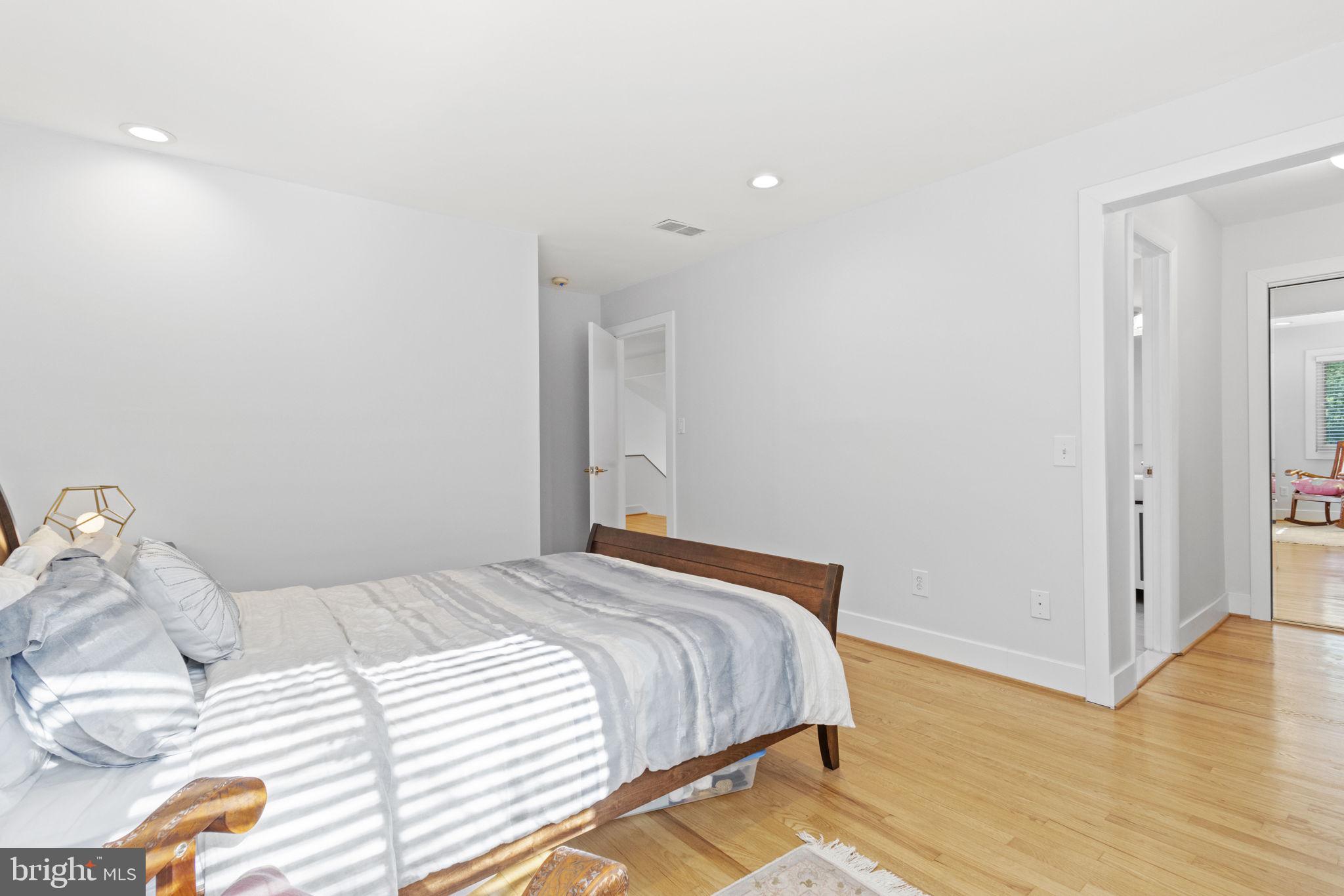 SADDLE RIDGE - Residential