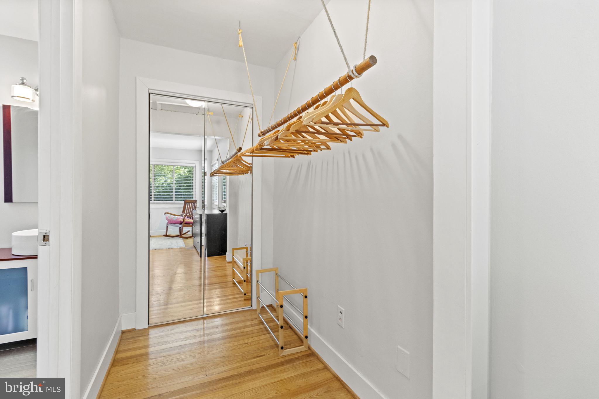 SADDLE RIDGE - Residential