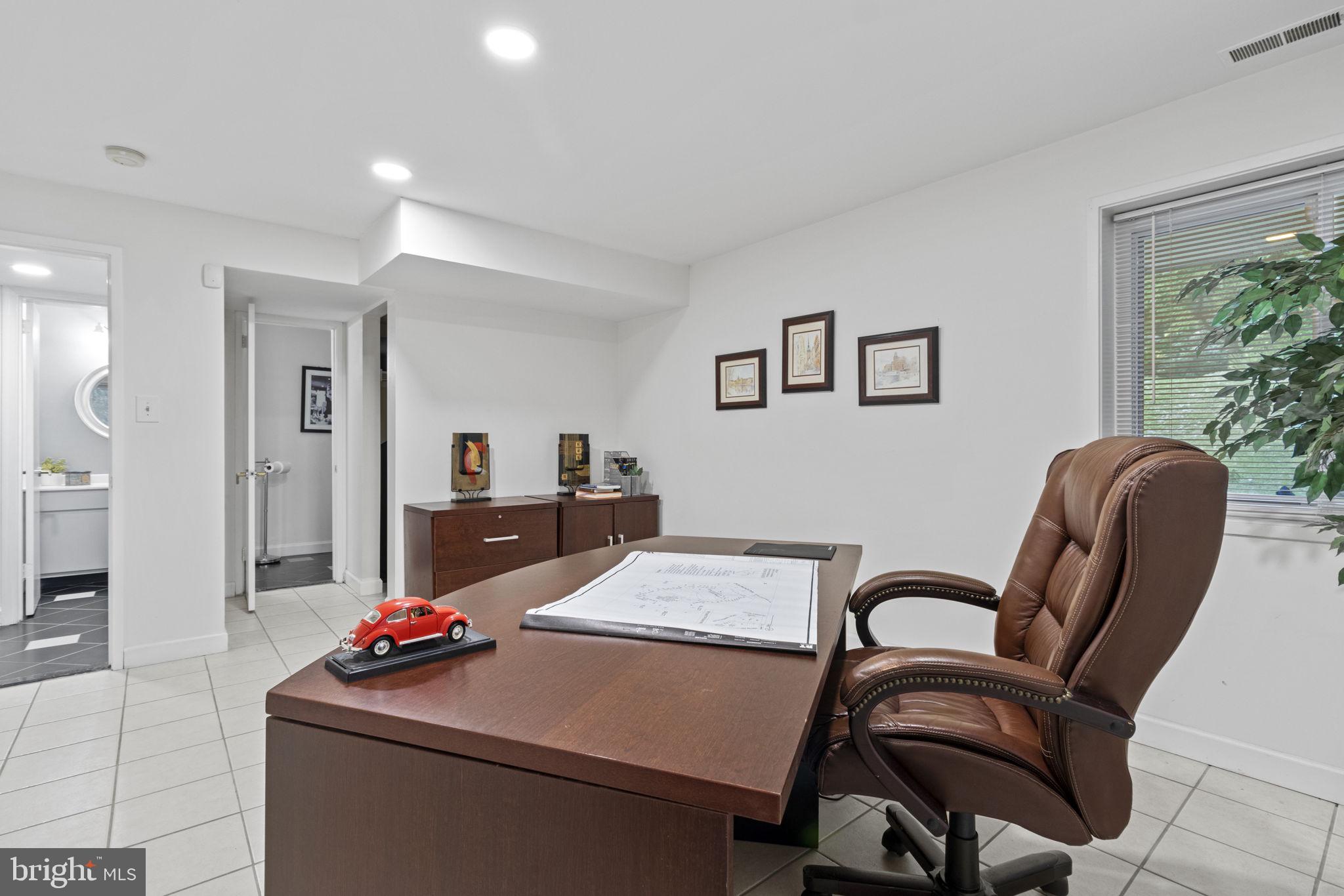 SADDLE RIDGE - Residential