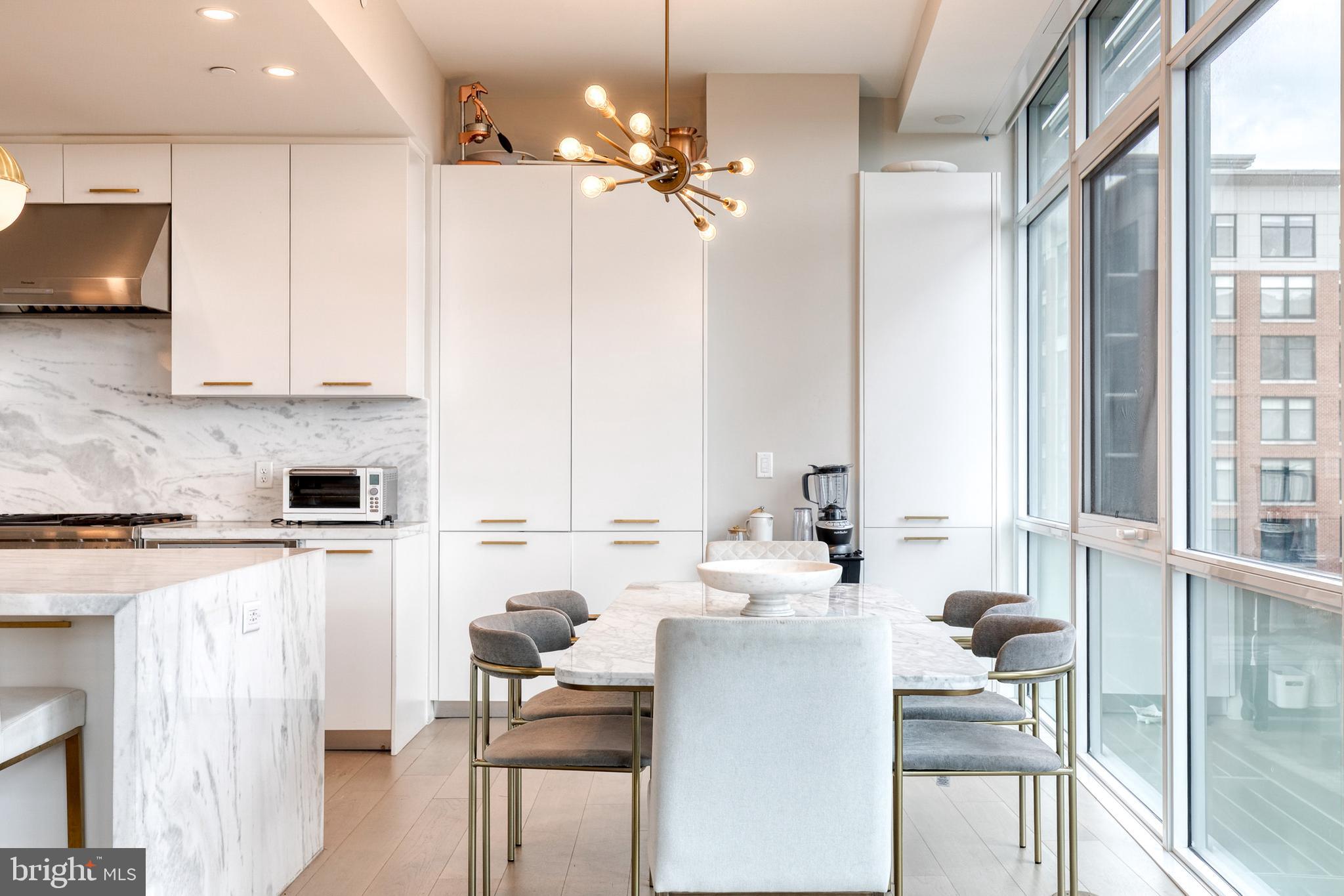 HARBOR EAST - Residential