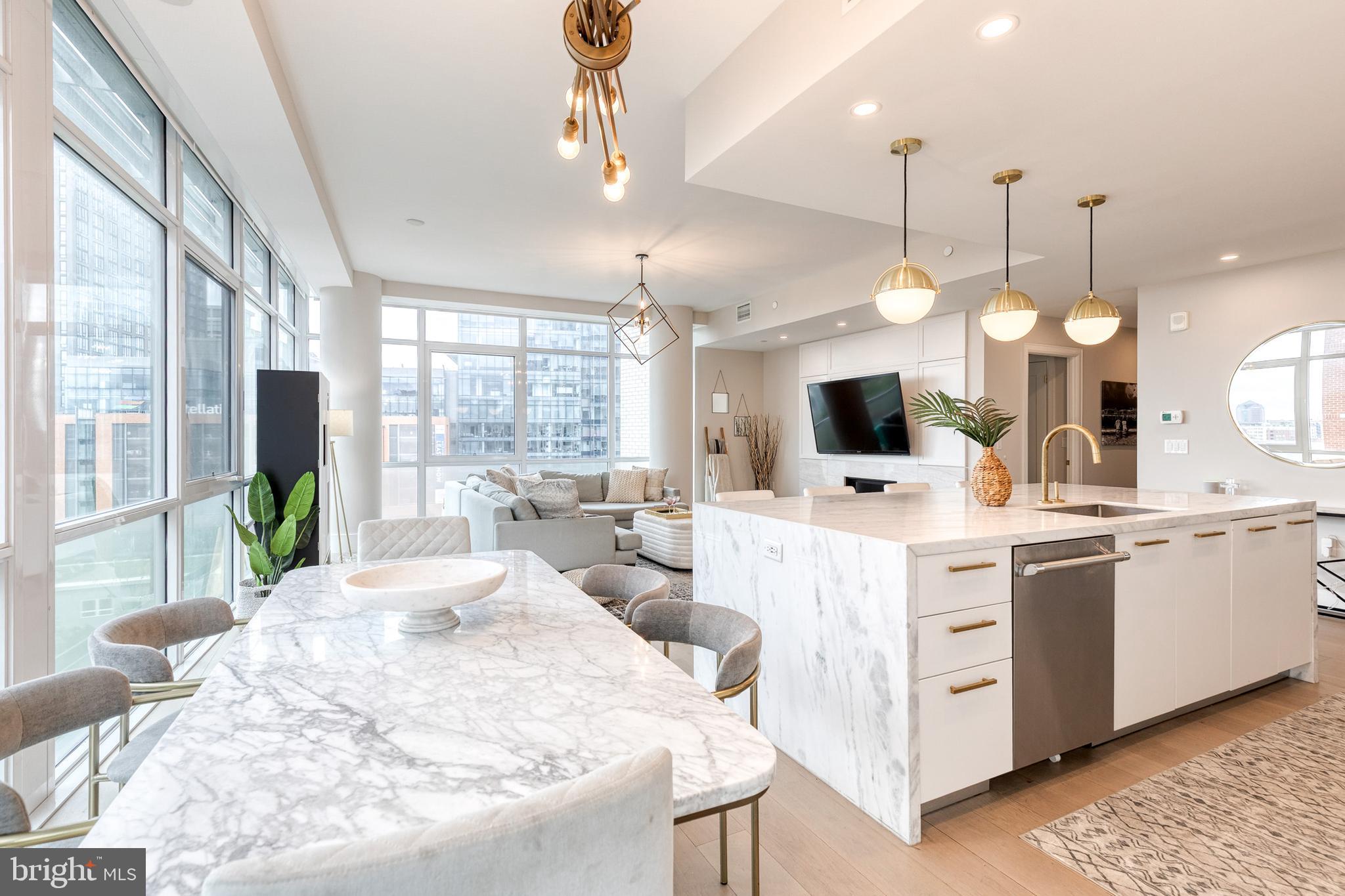 HARBOR EAST - Residential