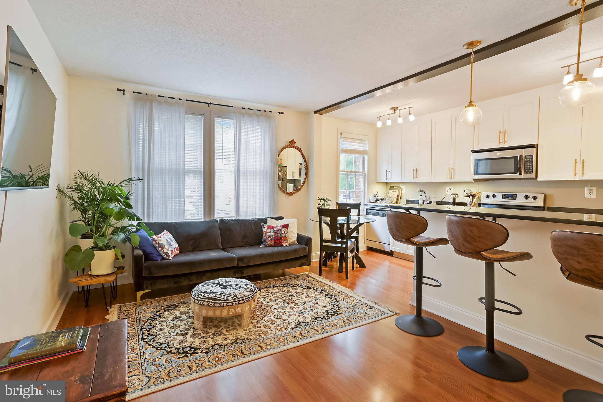 RIVERTON CONDOMINIUMS - Residential Lease