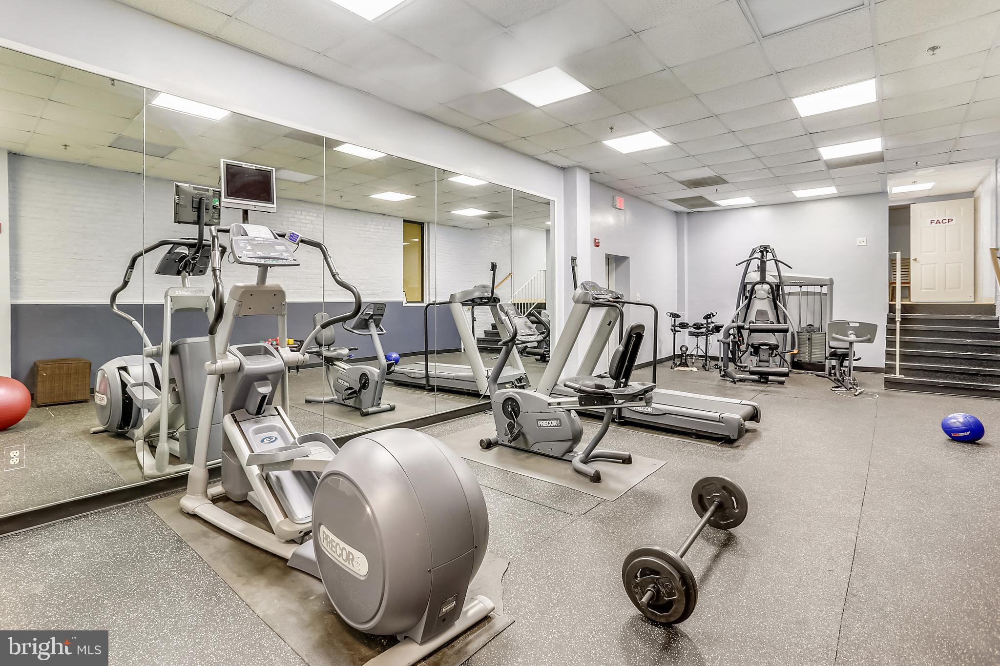 RIVERTON CONDOMINIUMS - Residential Lease