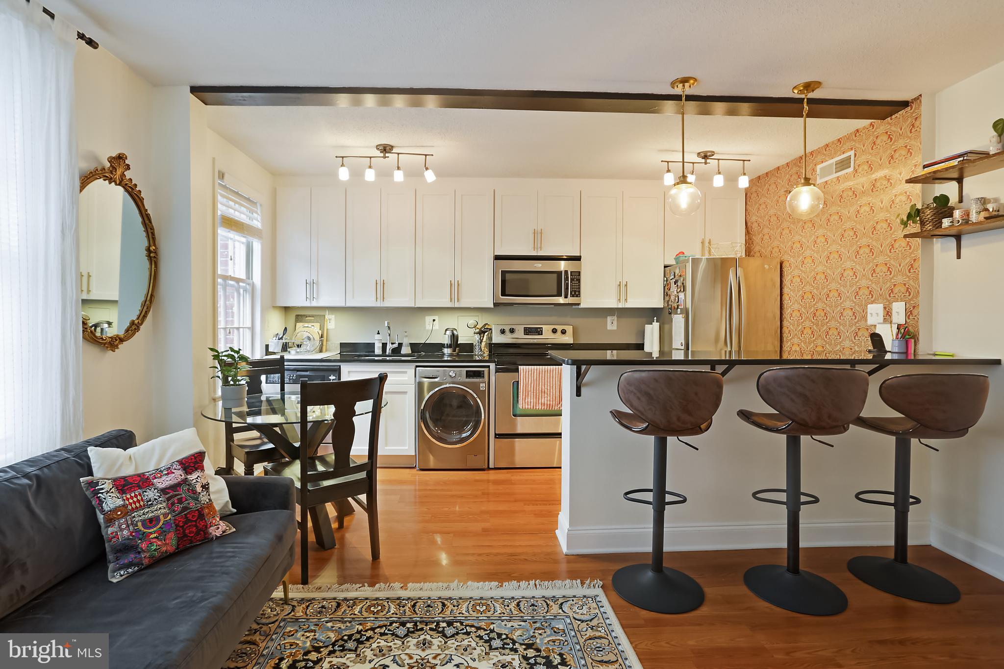 RIVERTON CONDOMINIUMS - Residential Lease