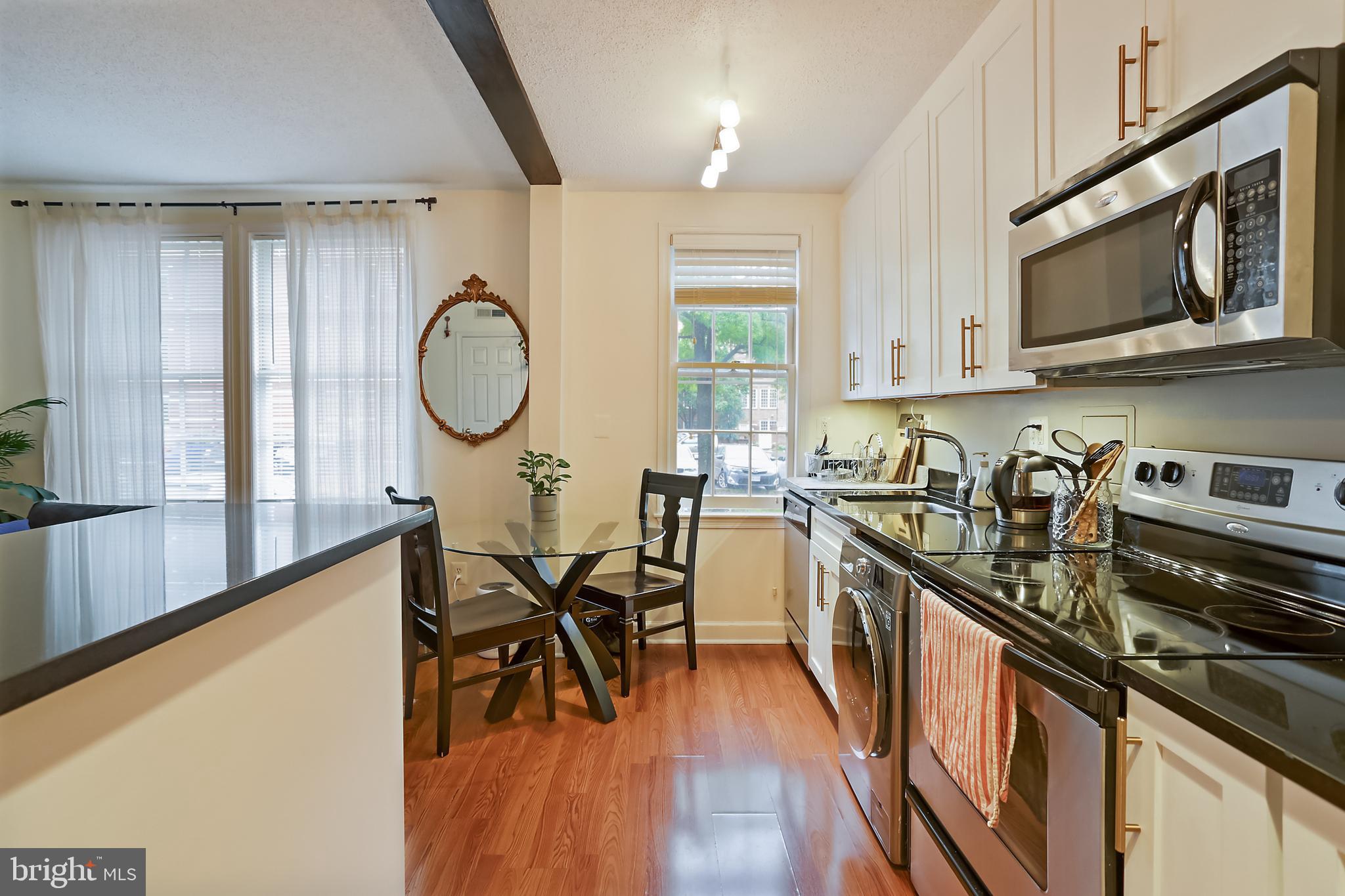 RIVERTON CONDOMINIUMS - Residential Lease