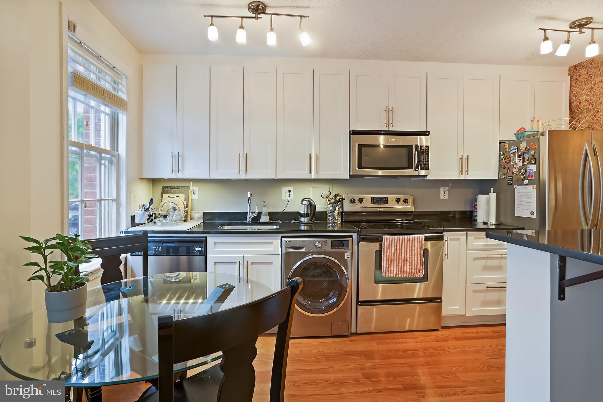 RIVERTON CONDOMINIUMS - Residential Lease